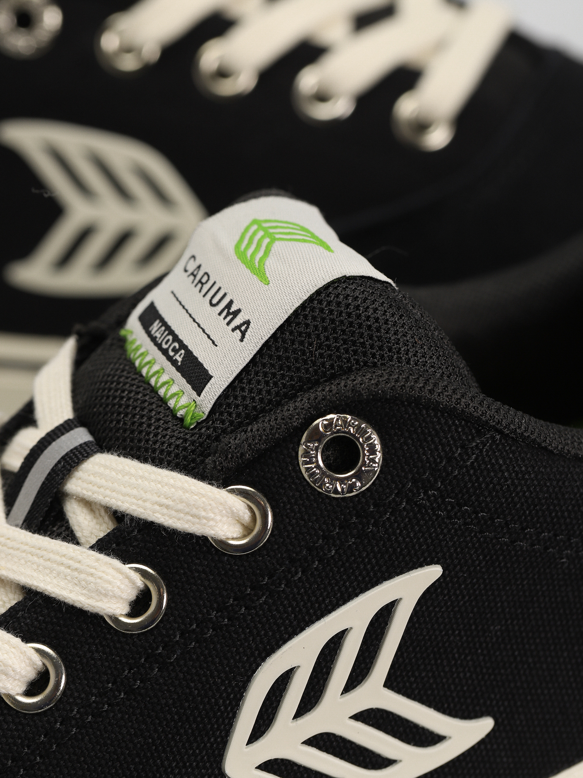 Boty Cariuma Naioca Pro (black/ivory)