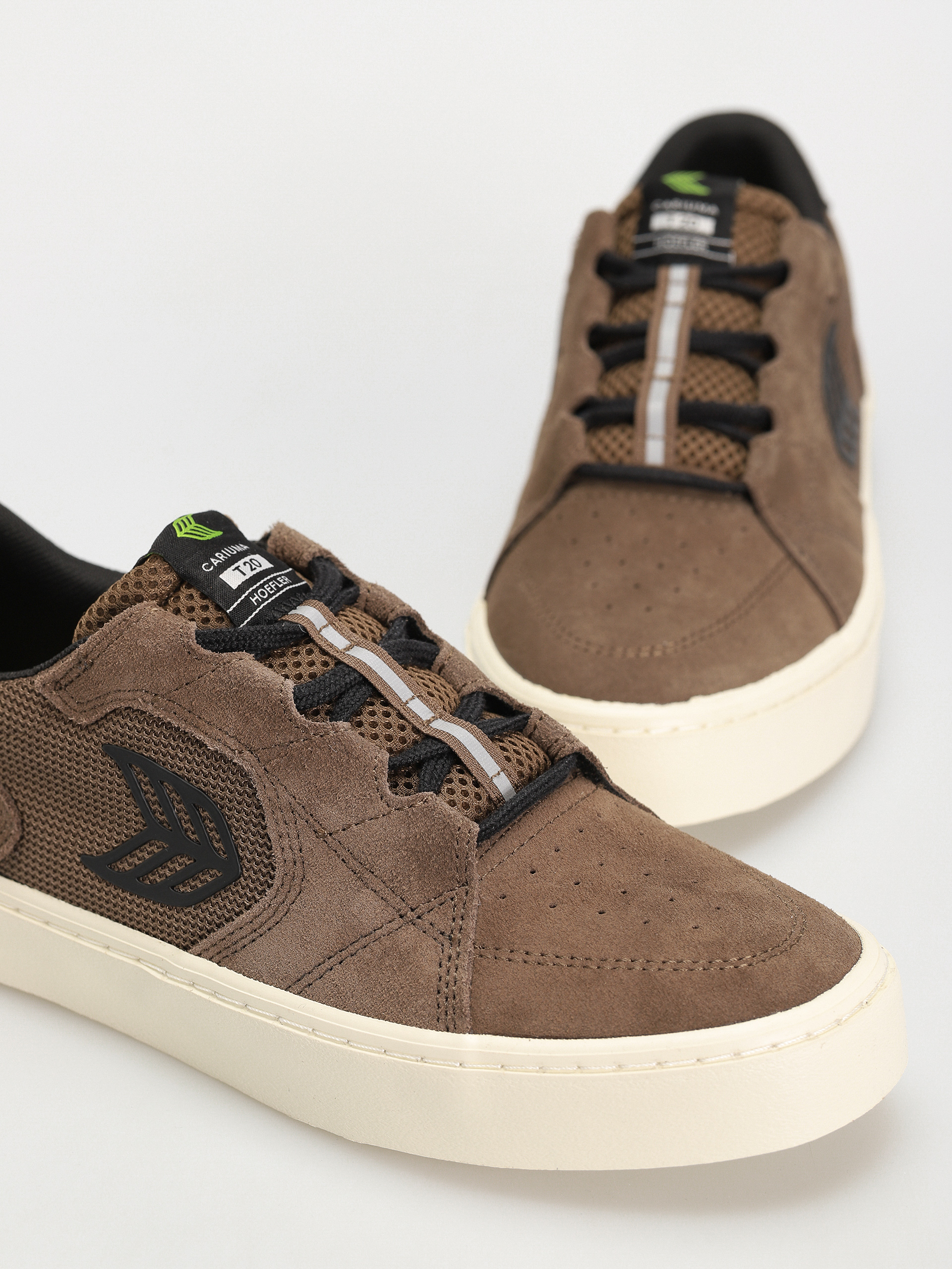 Boty Cariuma T20 Pro (dark khaki/black)