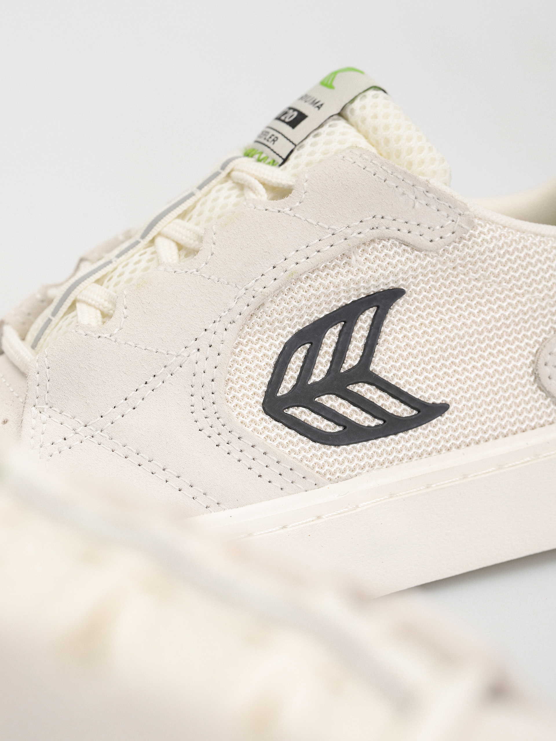 Boty Cariuma T20 Pro (off white vintage/black)