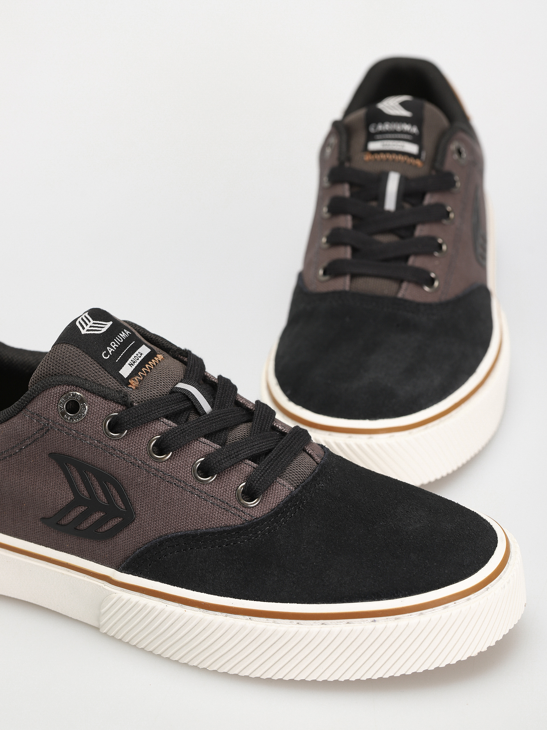 Boty Cariuma Naioca Pro (jet black/dark grey)