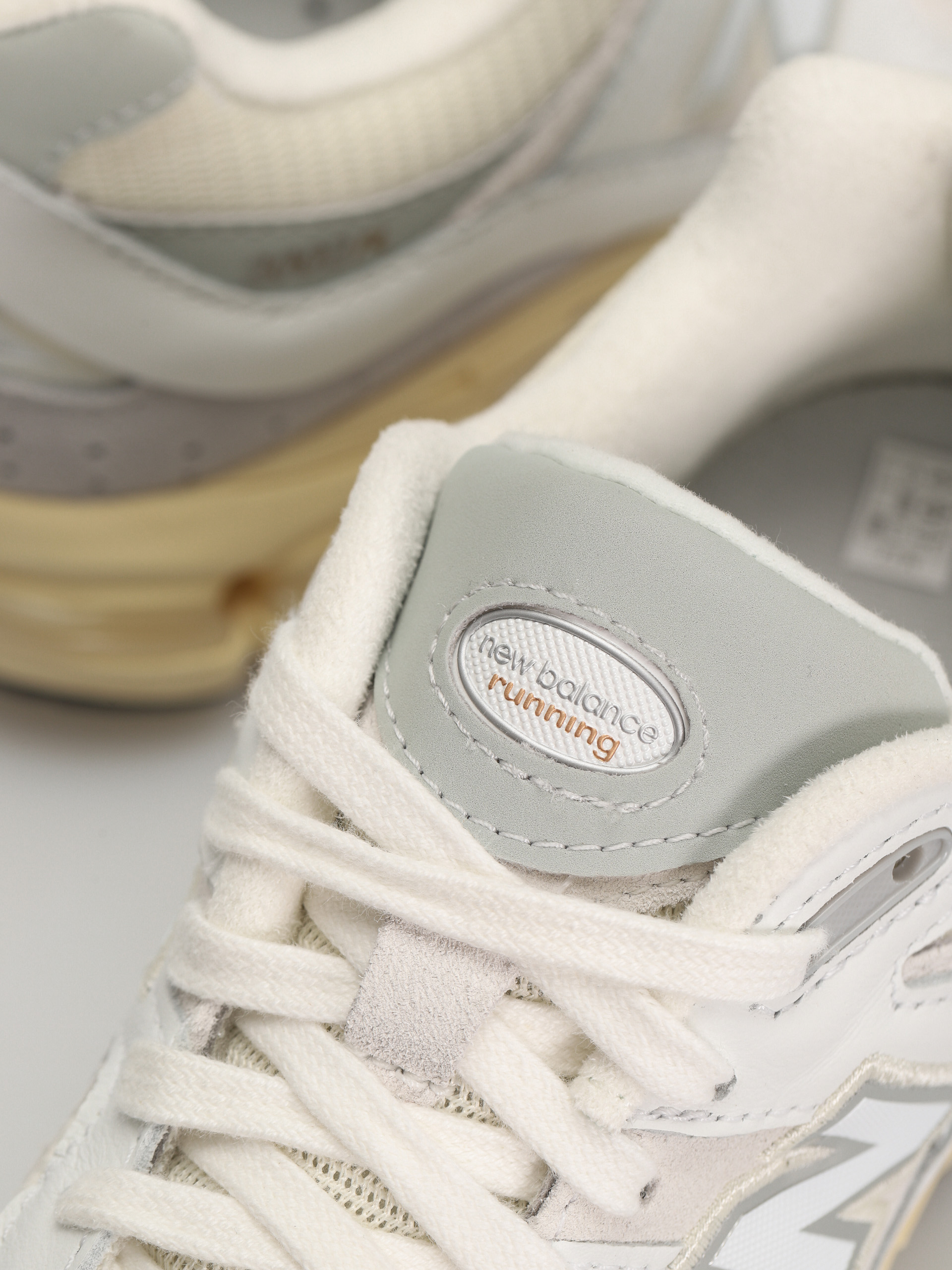 Boty New Balance 2002 (white)