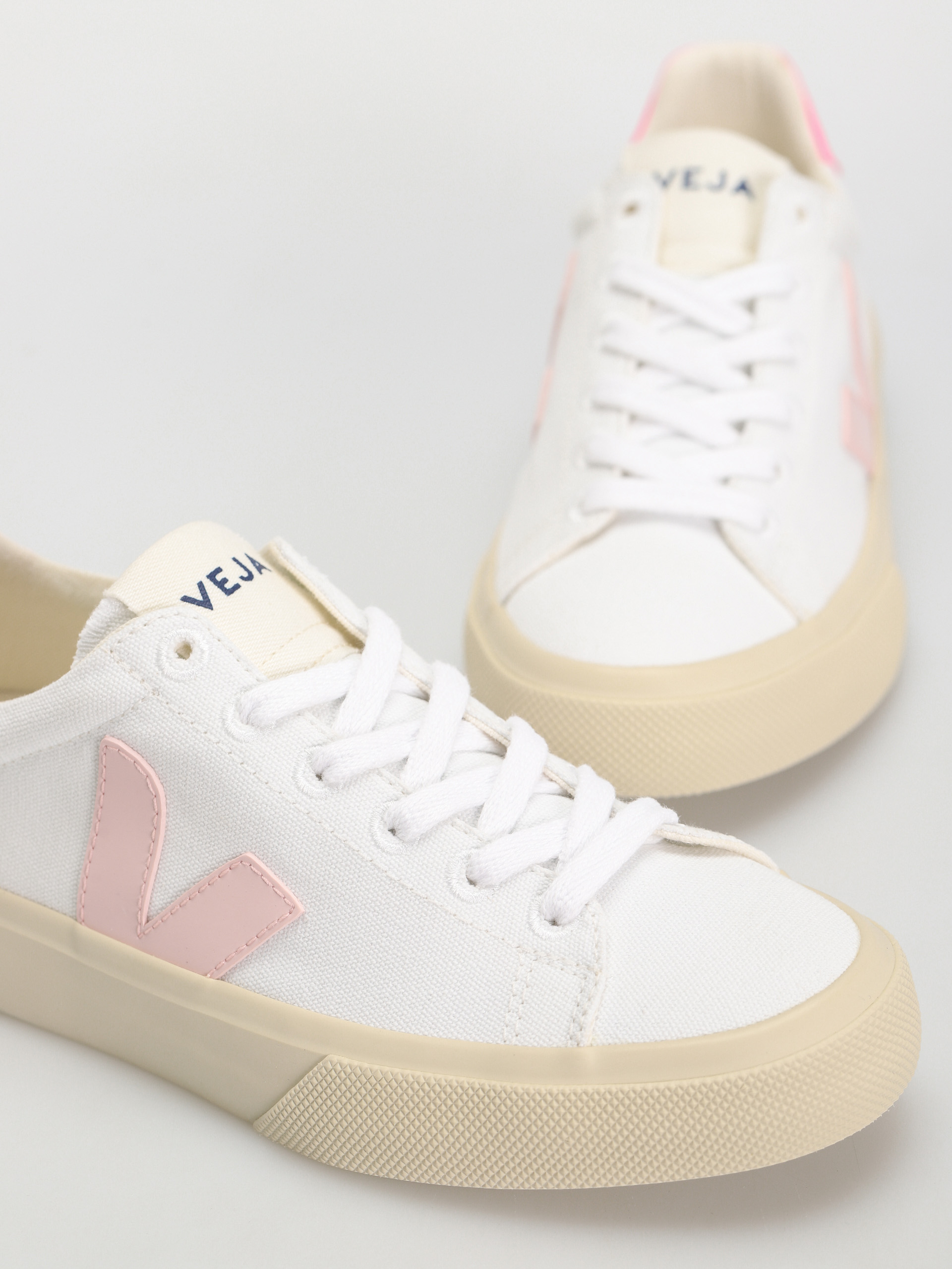 Boty Veja Campo Canvas Wmn (white petale sari)