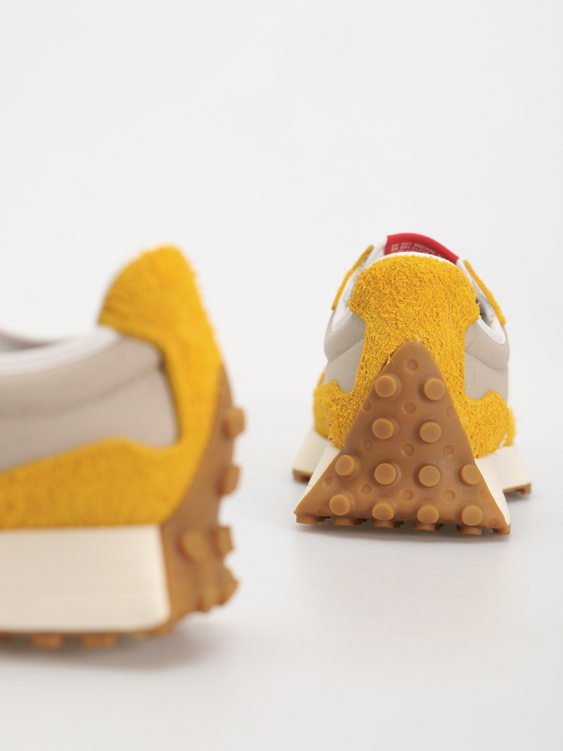 Boty New Balance 327 (varsity gold)