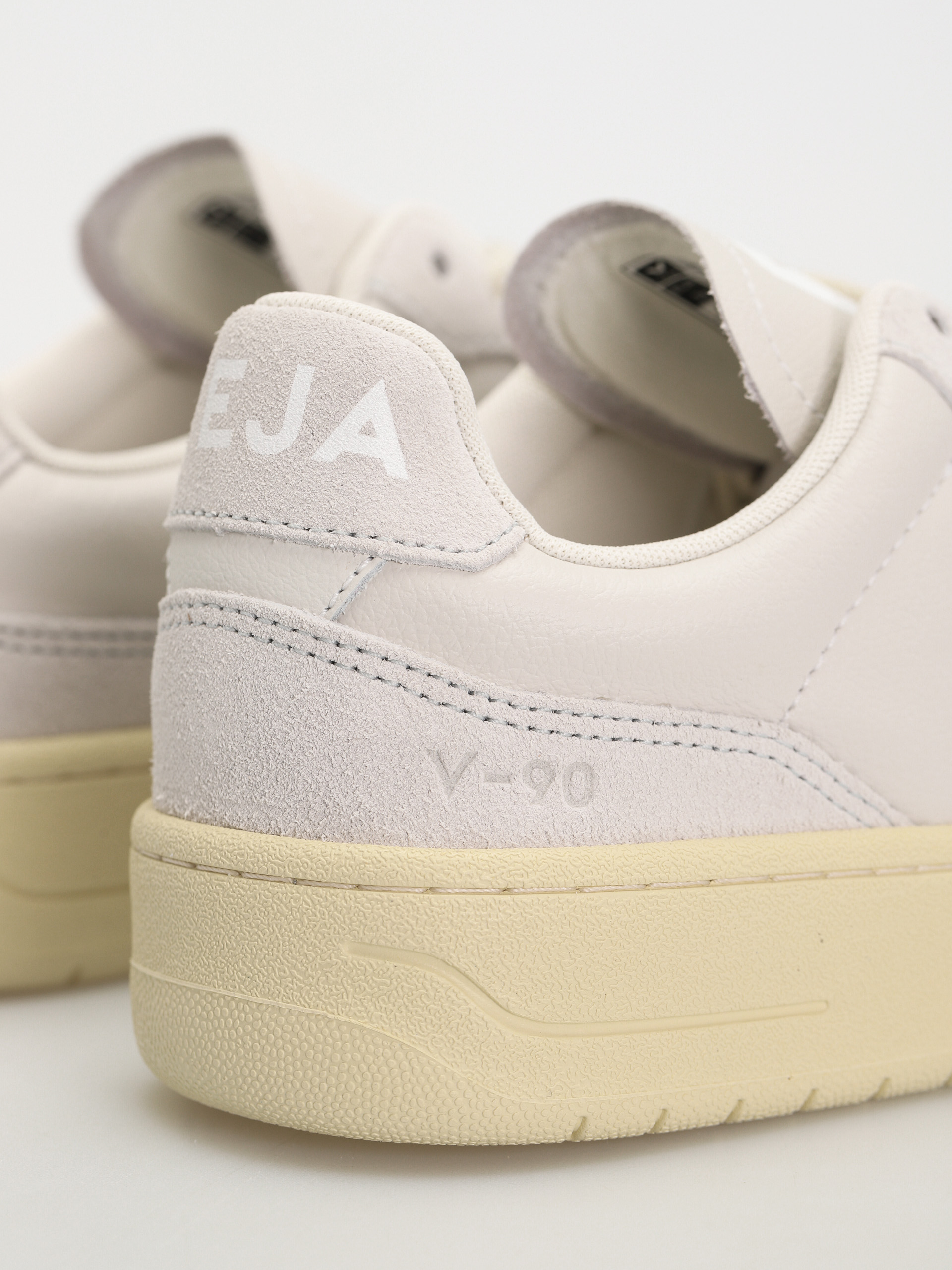 Boty Veja V-90 Wmn (gravel white)