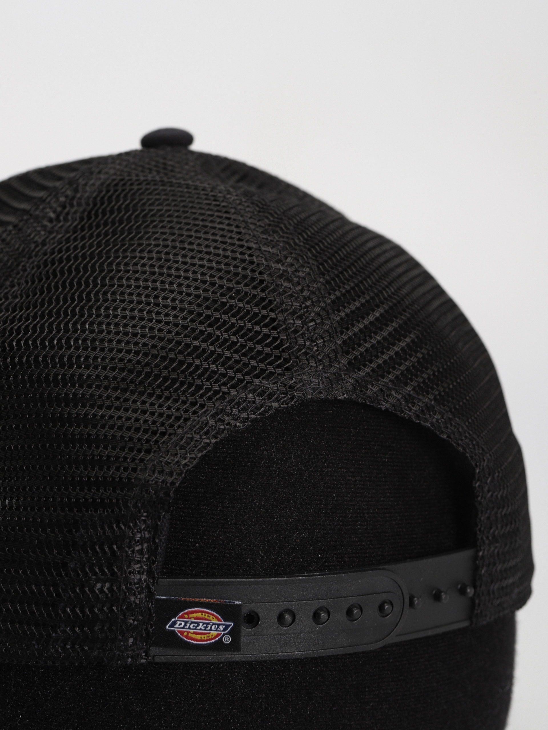 Kšiltovka  Dickies Hanston Trucker (black)