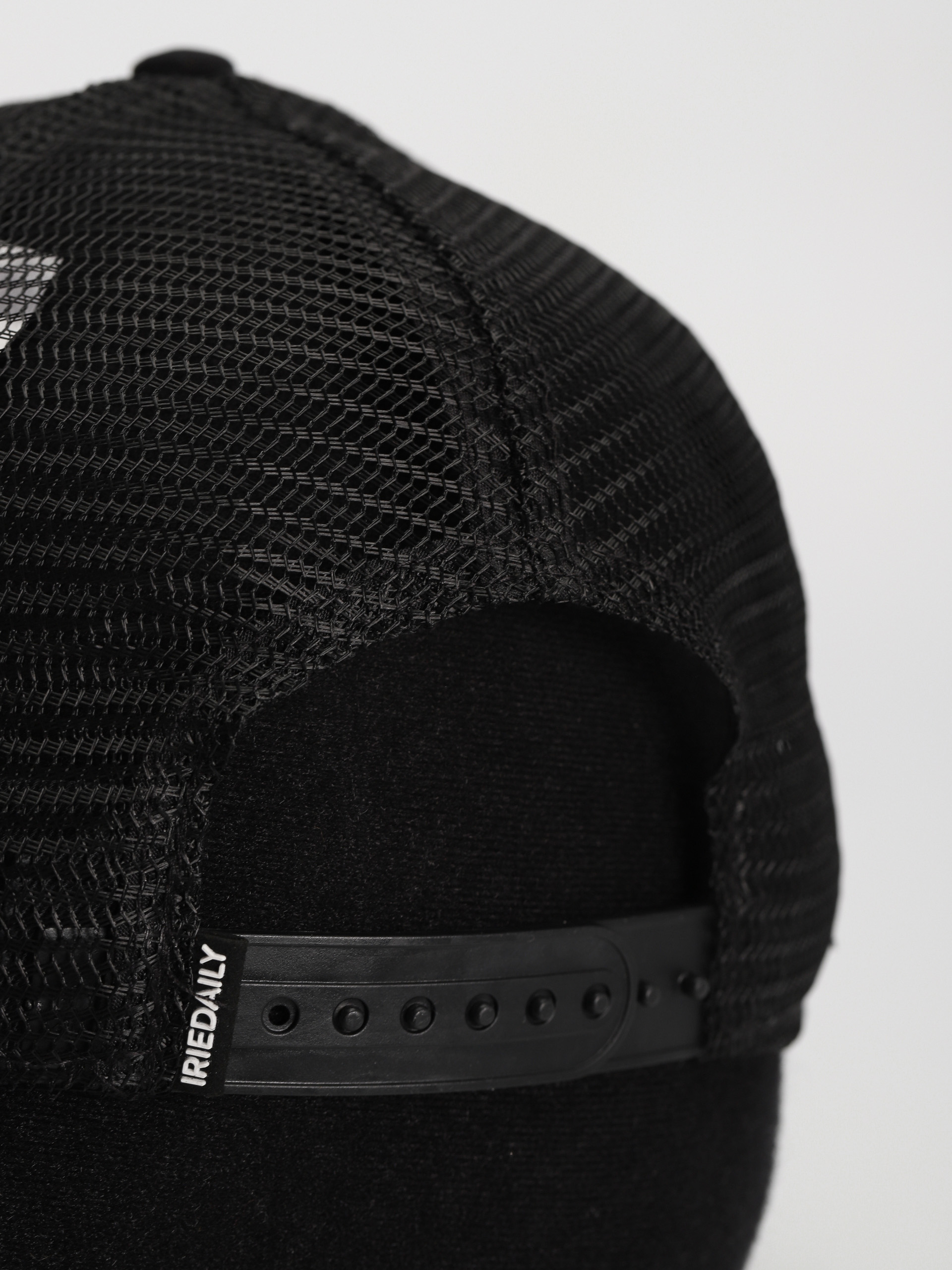 Kšiltovka  Iriedaily Daily Flag Meshcap (uni black)