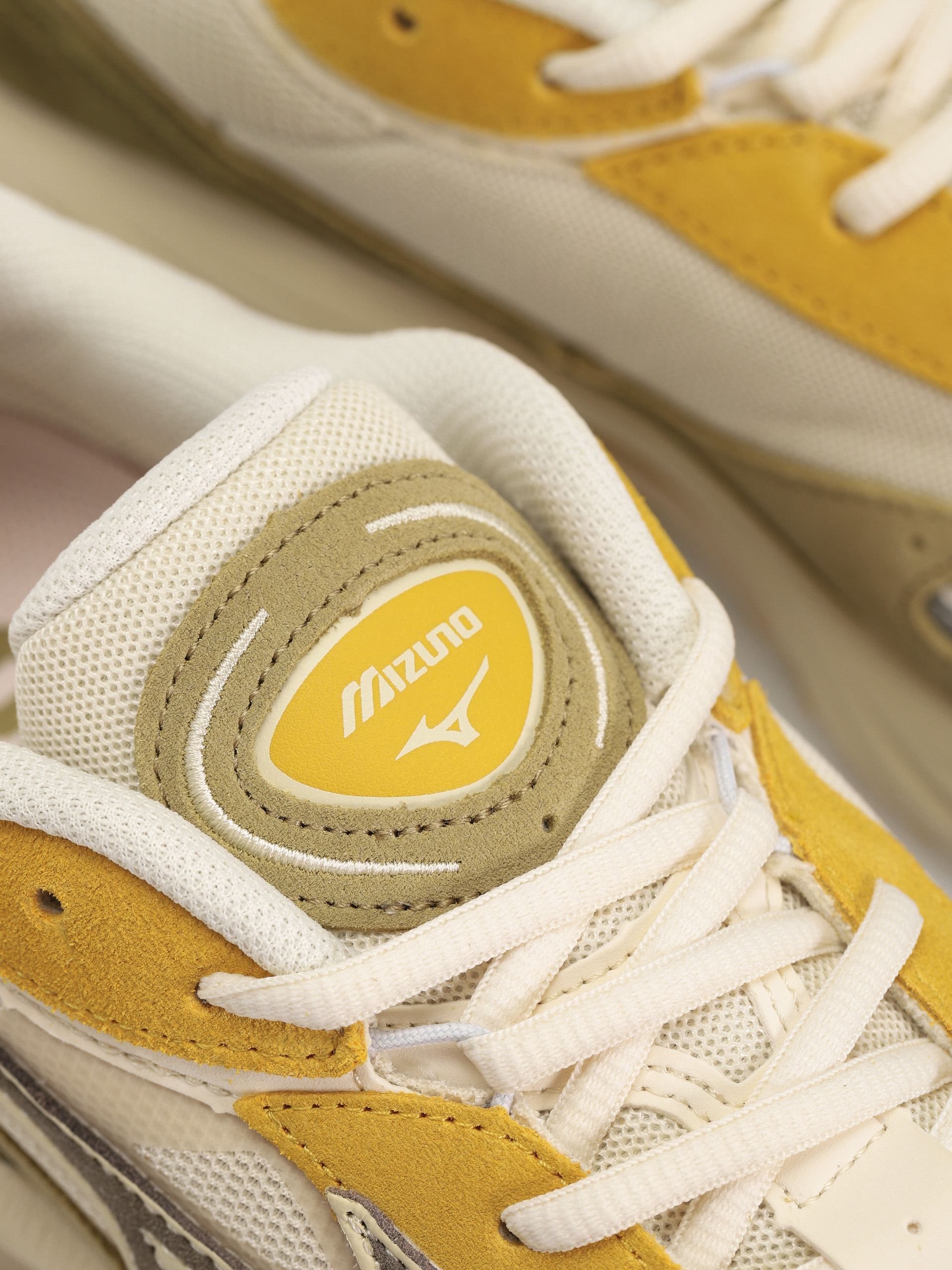 Boty Mizuno Wave Rider Beta (cedar/major brown/cloud cream)