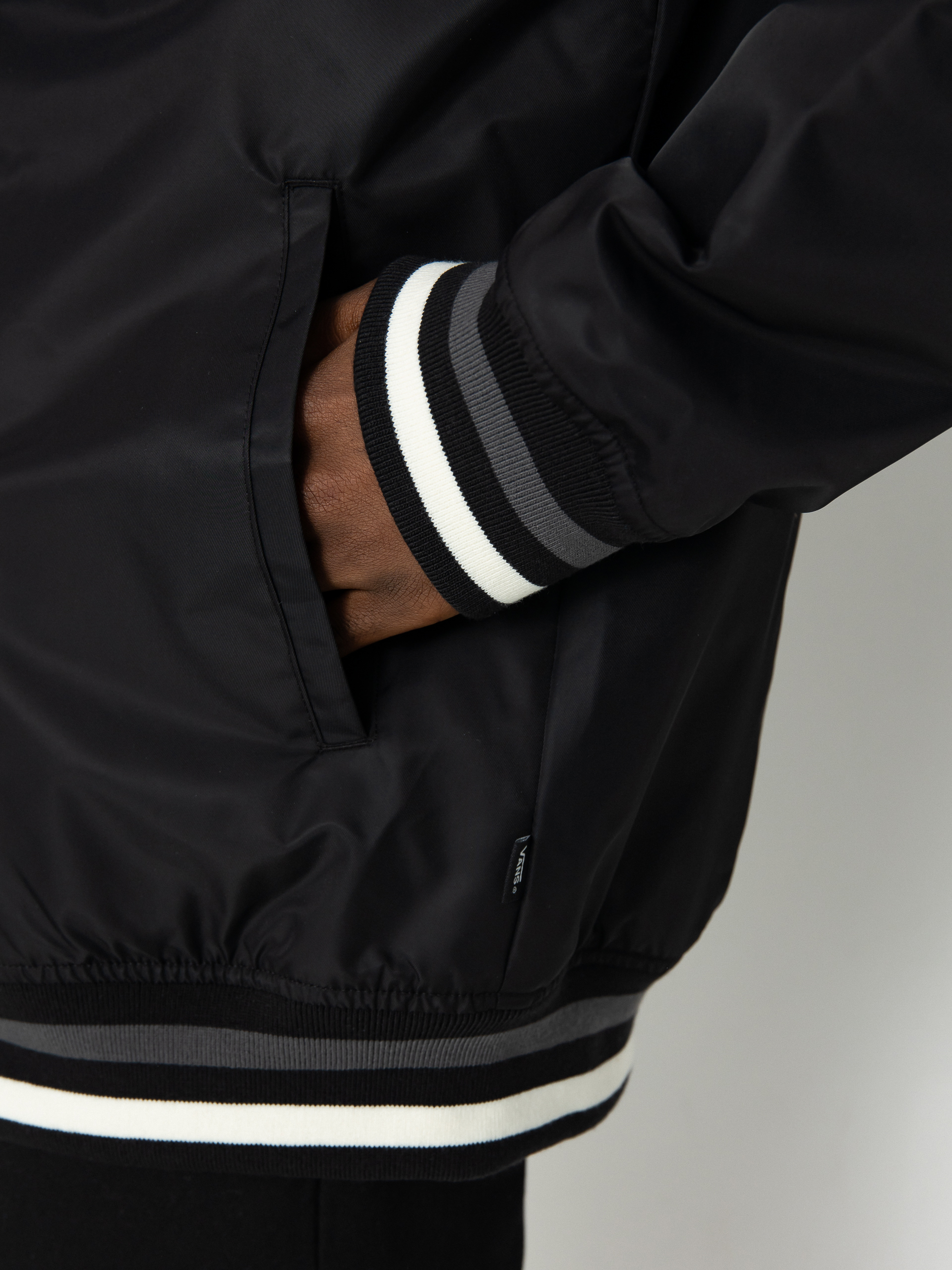 Bunda Vans Dunton Baseball (black)