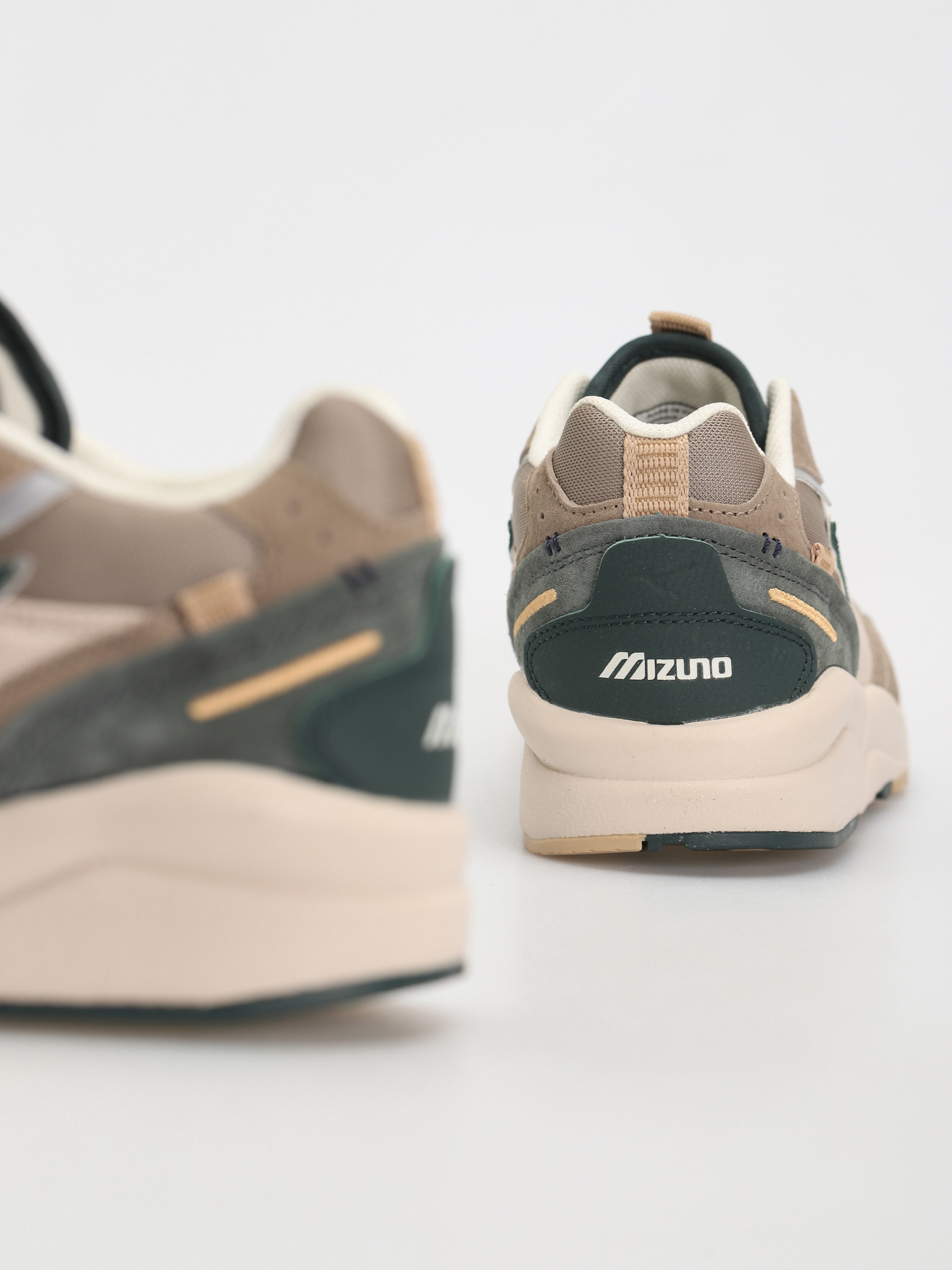 Boty Mizuno Sky Medal Beta (silver cloud/green gables/vintage khaki)