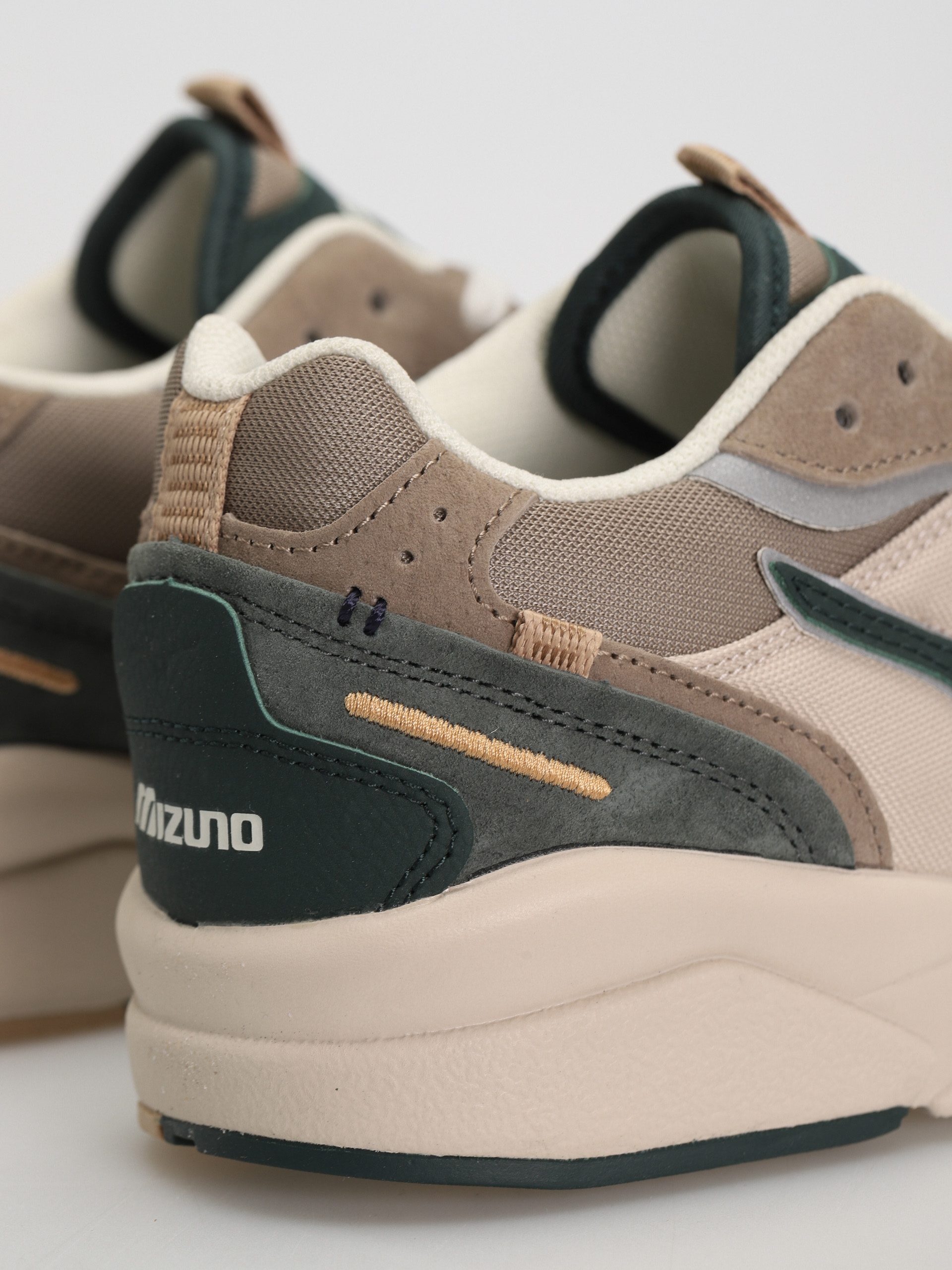 Boty Mizuno Sky Medal Beta (silver cloud/green gables/vintage khaki)