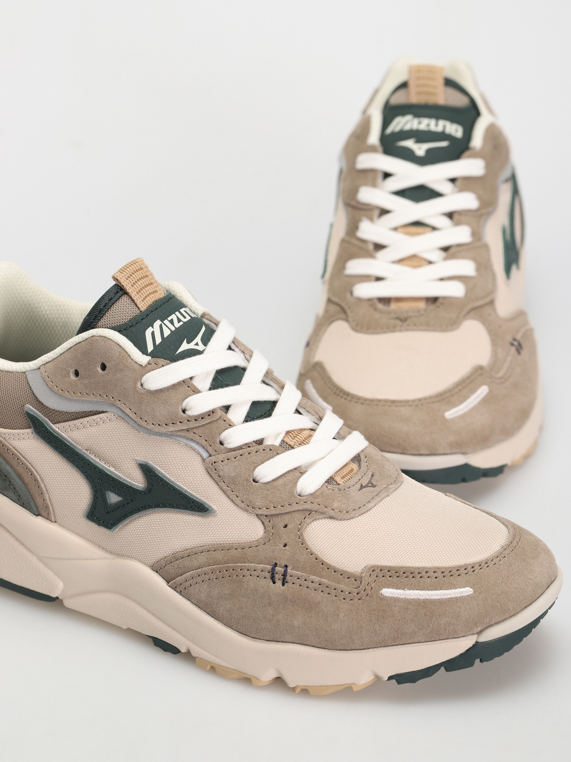 Boty Mizuno Sky Medal Beta (silver cloud/green gables/vintage khaki)