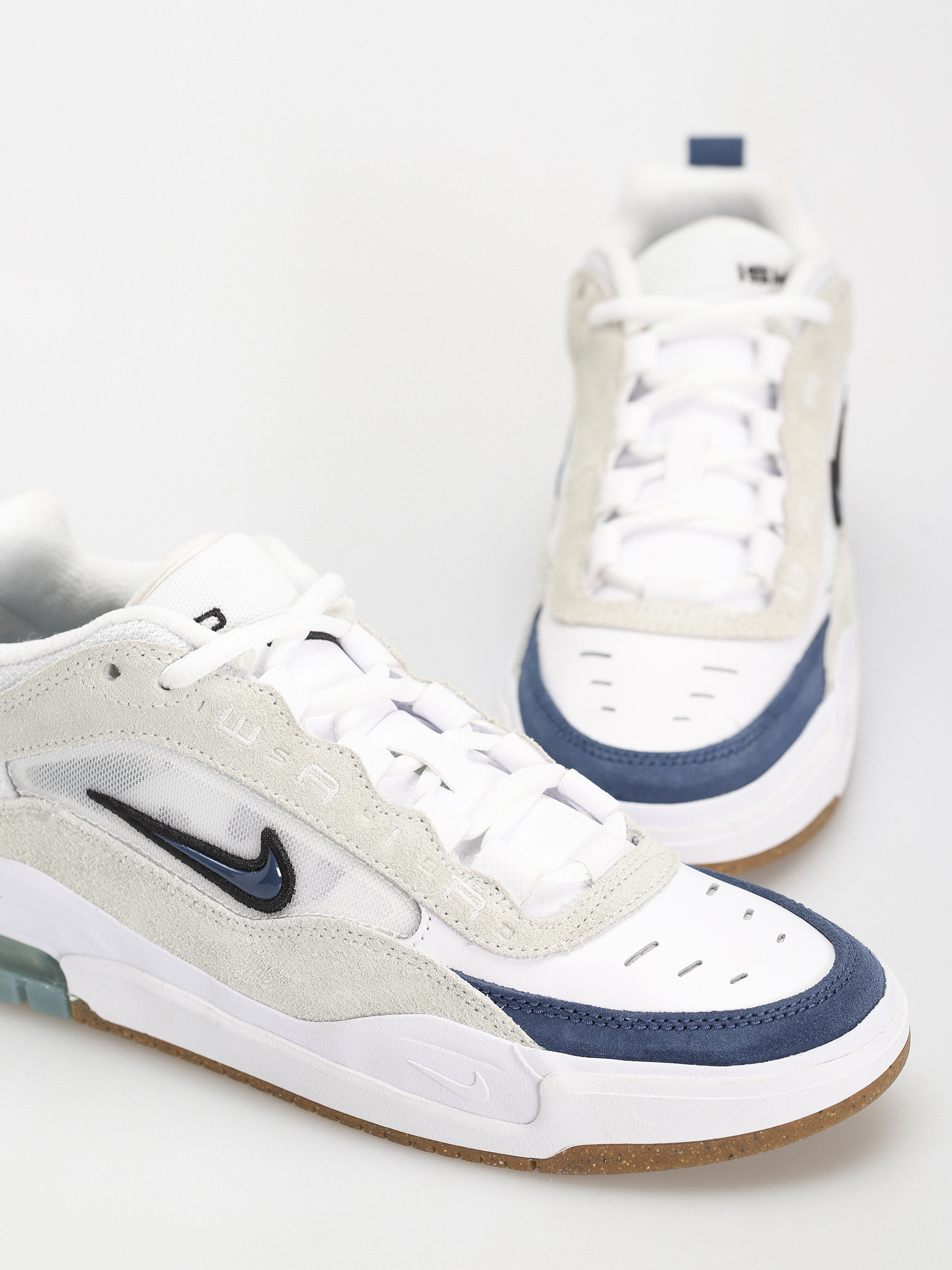 Boty Nike SB Ishod 2 (white/navy summit white black)