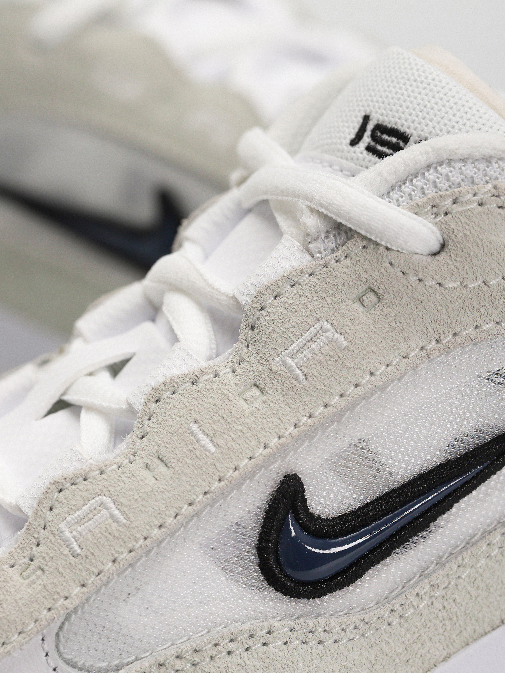 Boty Nike SB Ishod 2 (white/navy summit white black)