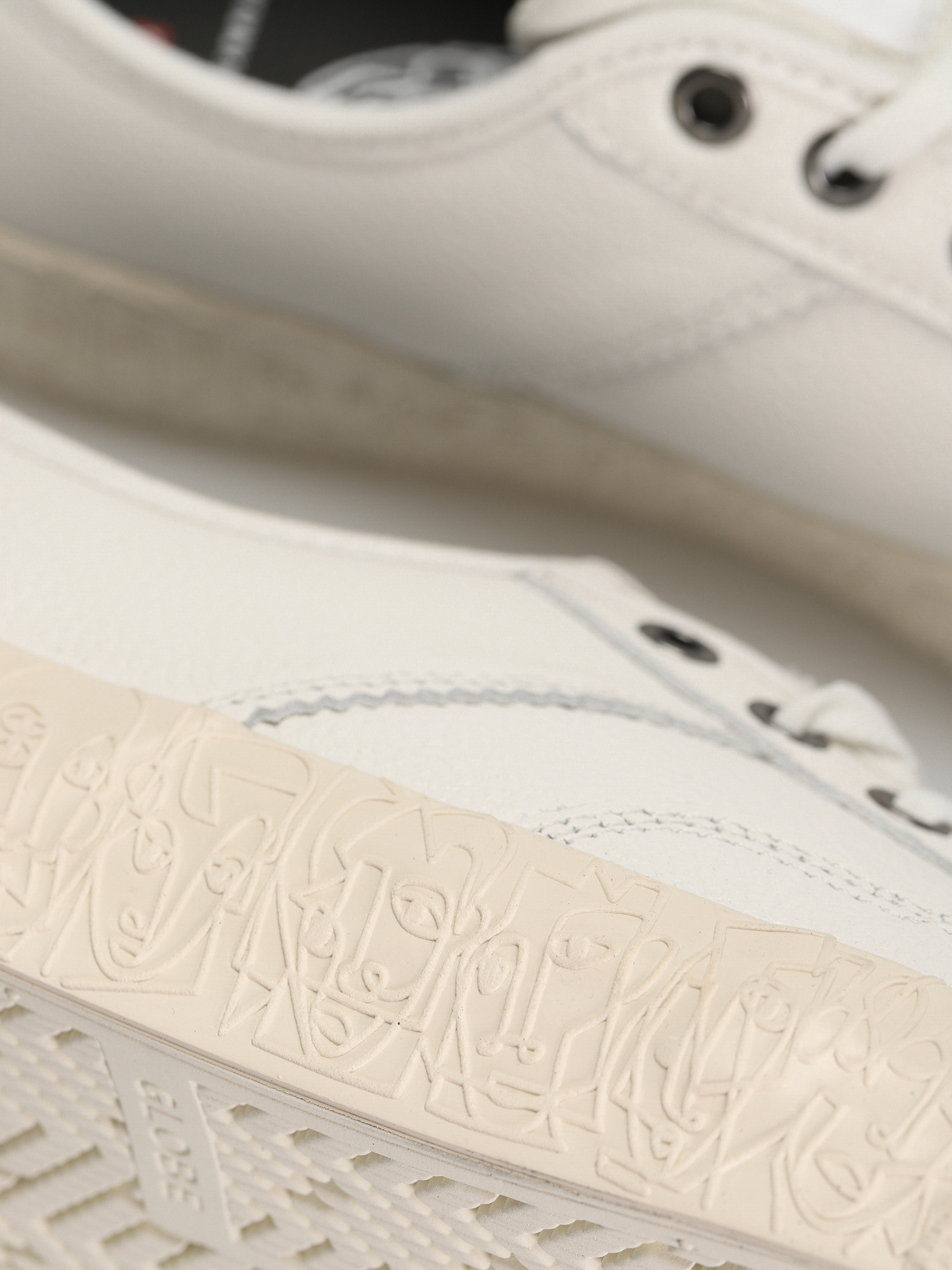 Boty Globe Surplus (white/montano)