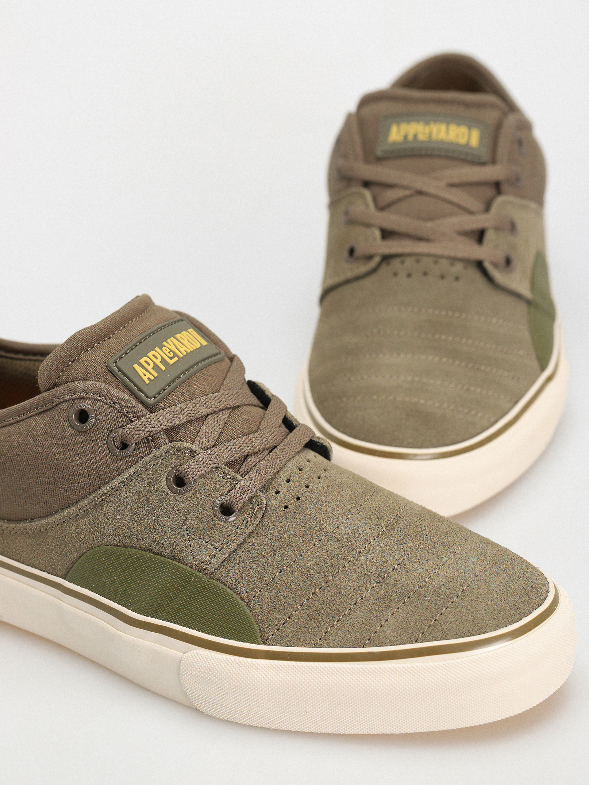 Boty Globe Mahalo Plus (khaki/antique)