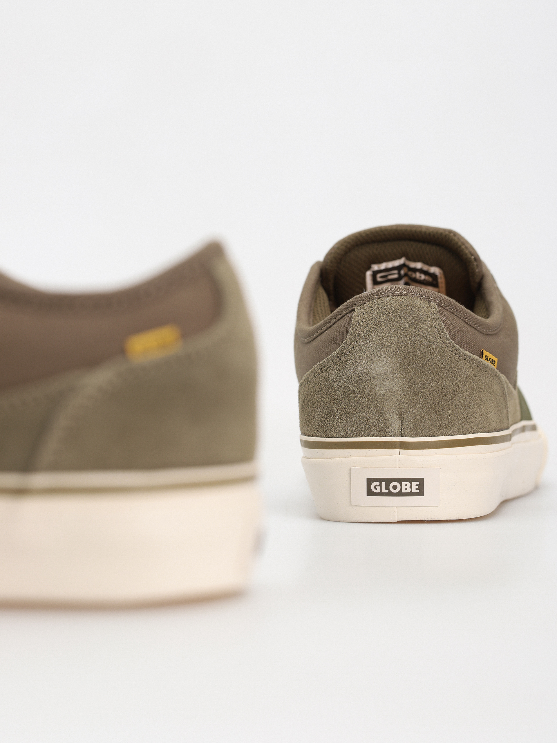 Boty Globe Mahalo Plus (khaki/antique)