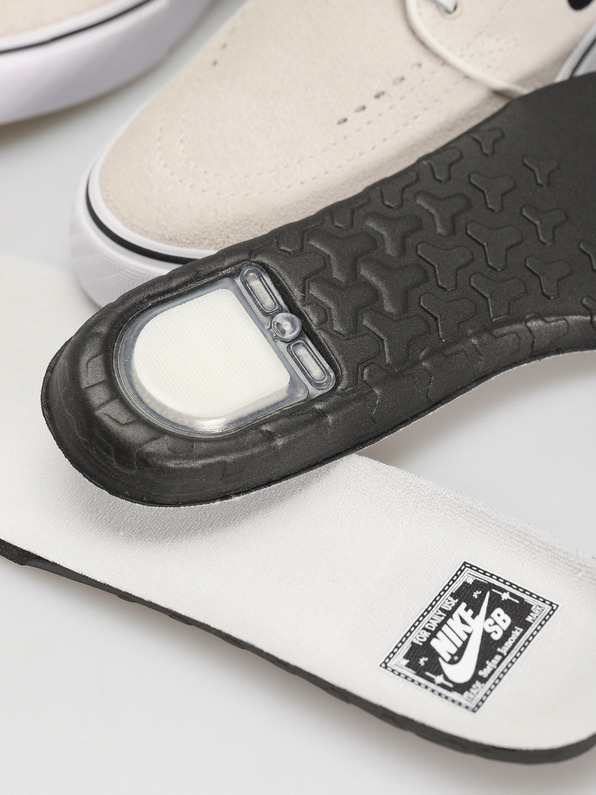 Boty Nike SB Zoom Janoski Og+ (summit white/black summit white white)