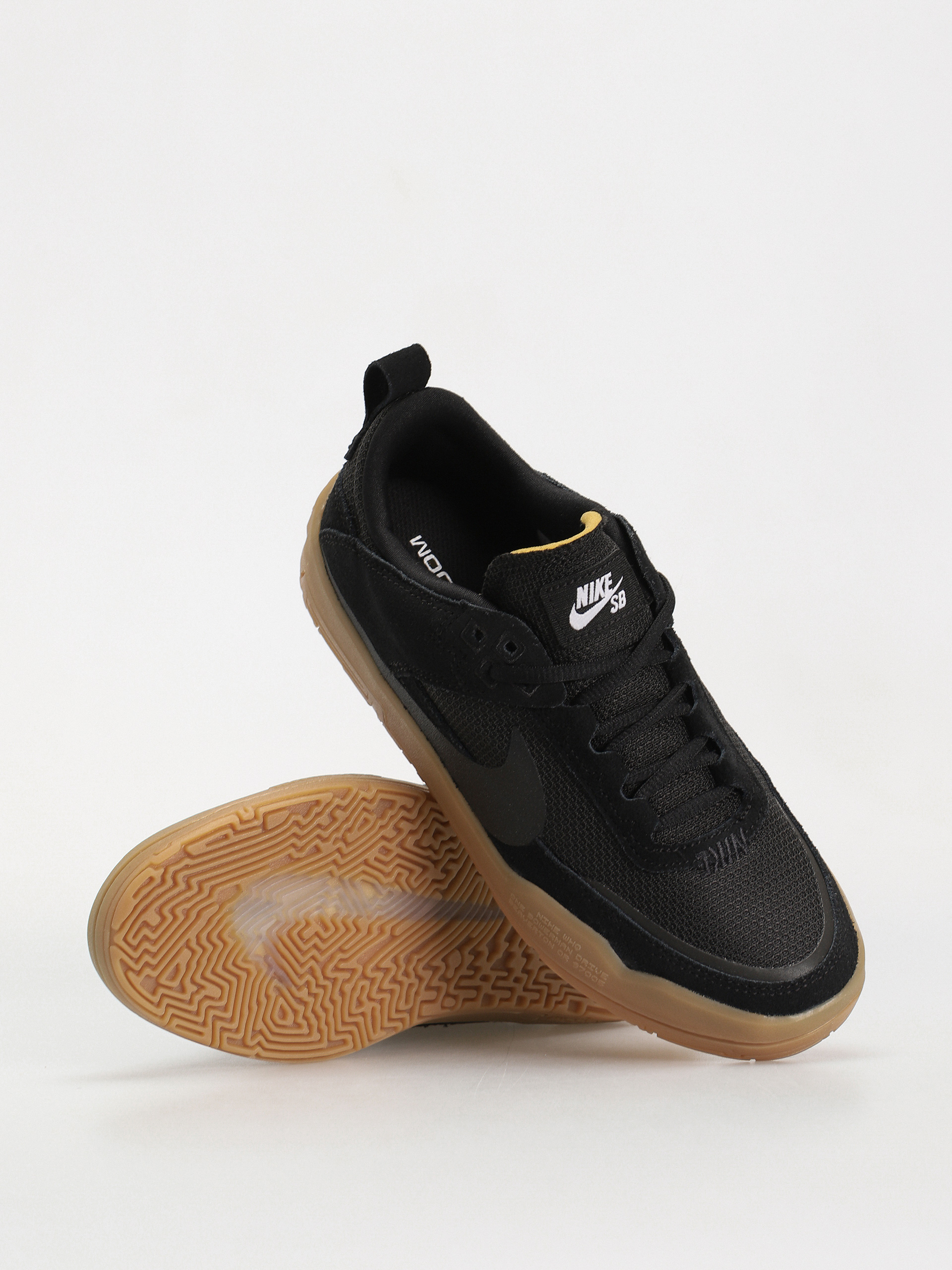 Boty Nike SB Day One JR (black/black gum light brown white)