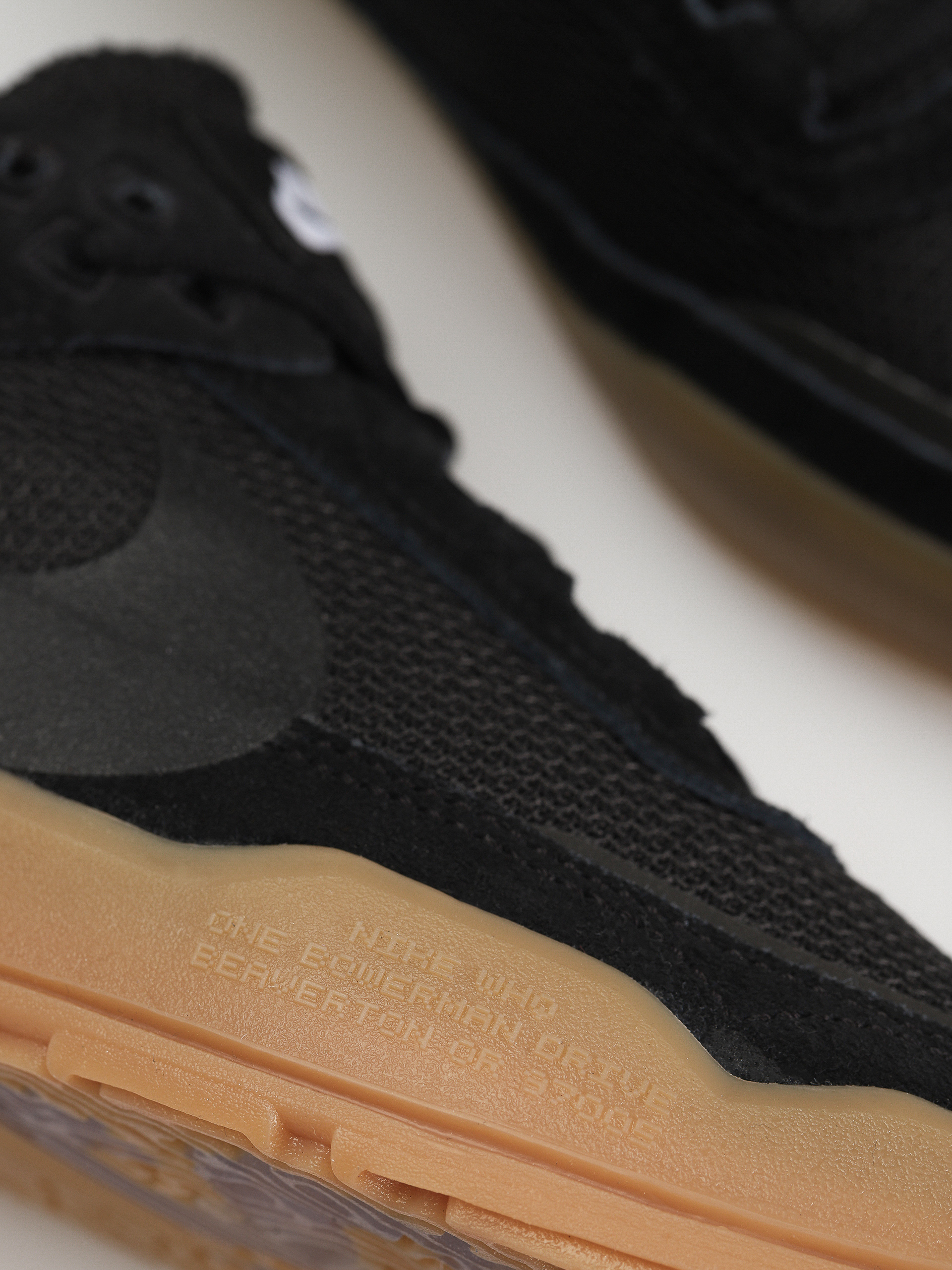 Boty Nike SB Day One JR (black/black gum light brown white)