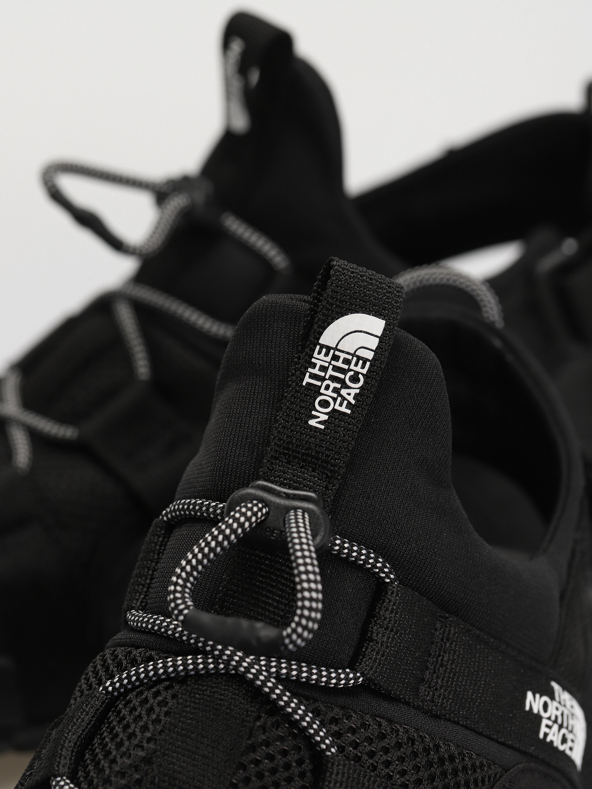 Sandaly The North Face Explore Camp Shandal (tnf black/tnf black)