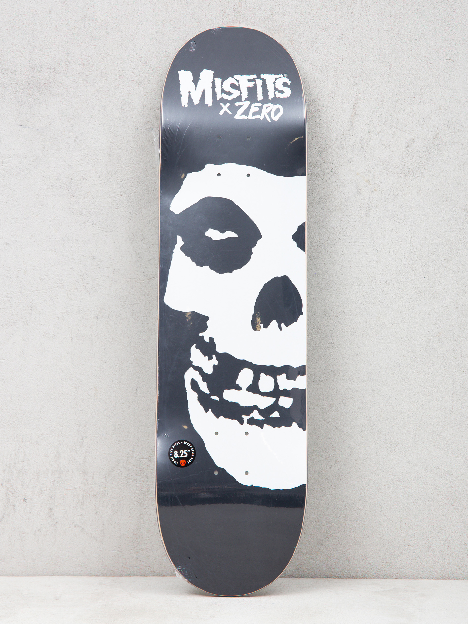 Deska Zero Misfits Fiend Skull Gitd (black/white)