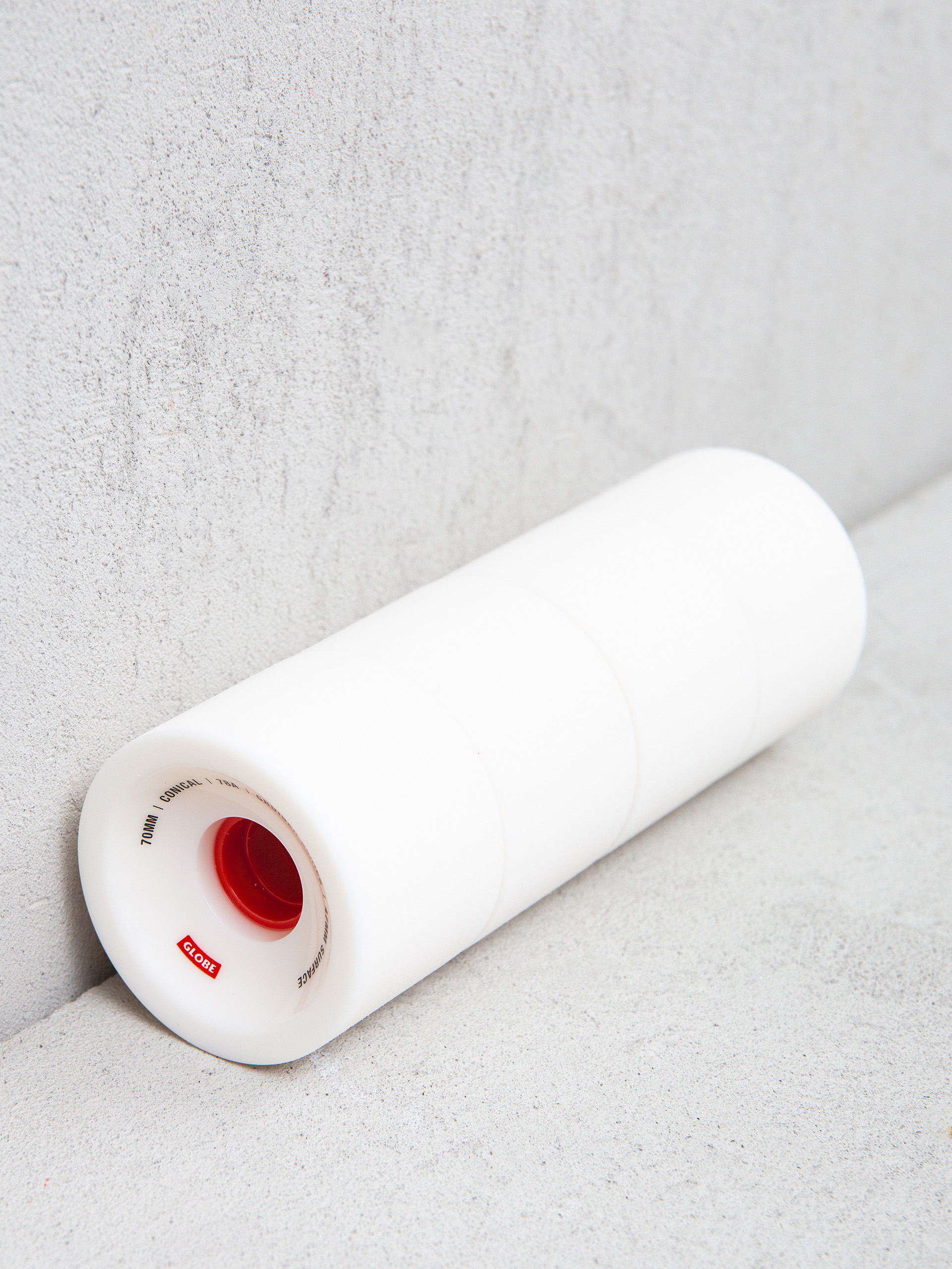 Kolečka Globe Conical Cruiser (white/red)