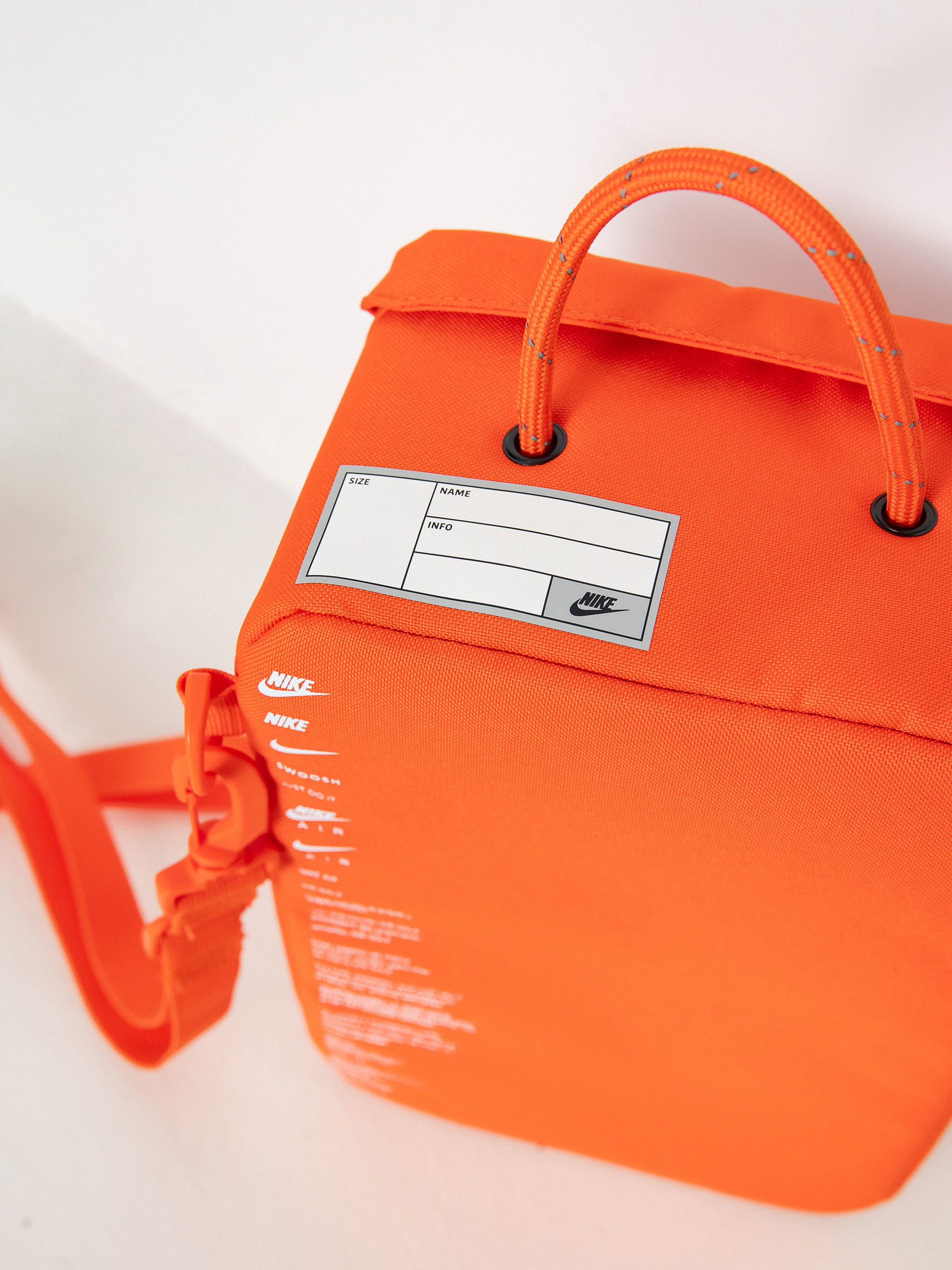 Batoh Nike SB Box Nike 8L (orange/orange/white)