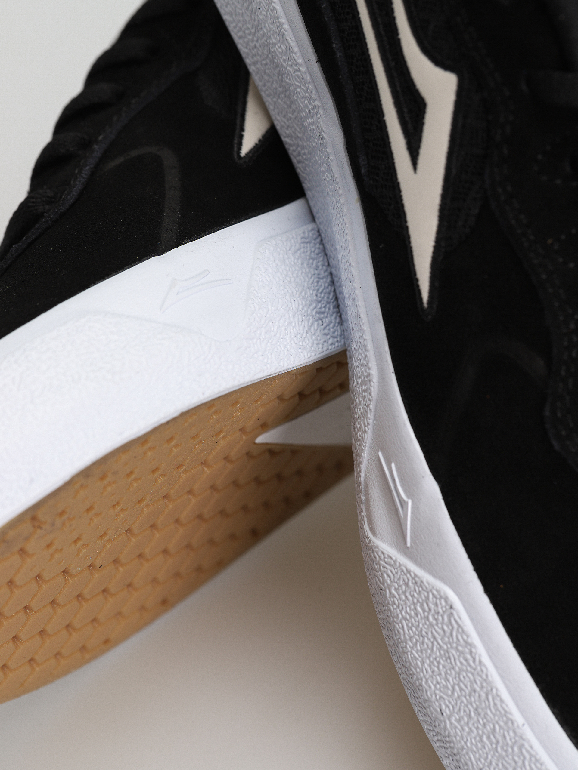 Boty Lakai Essex (black suede)