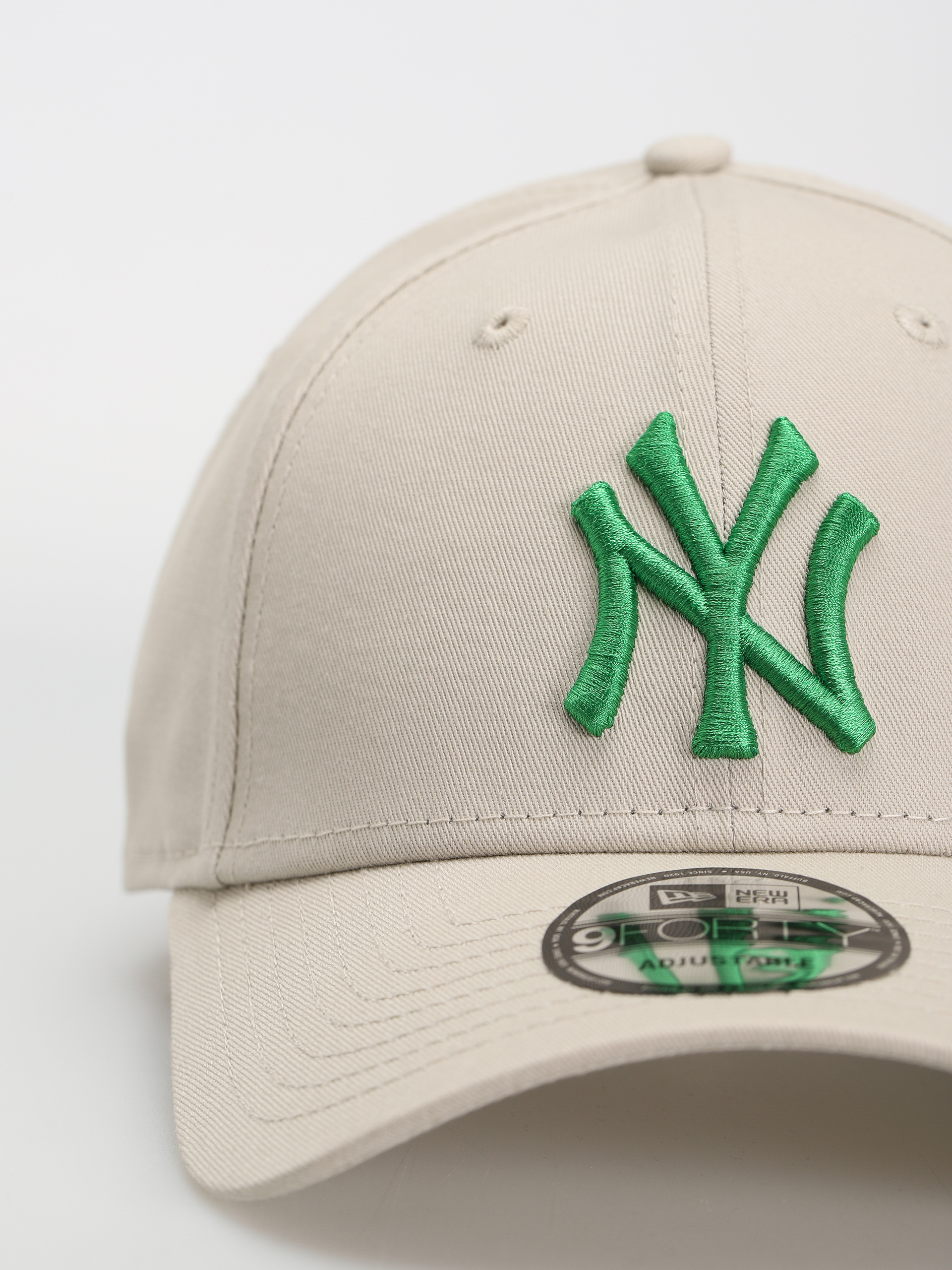 Kšiltovka New Era League Essential 9Forty New York Yankees (beige/green)