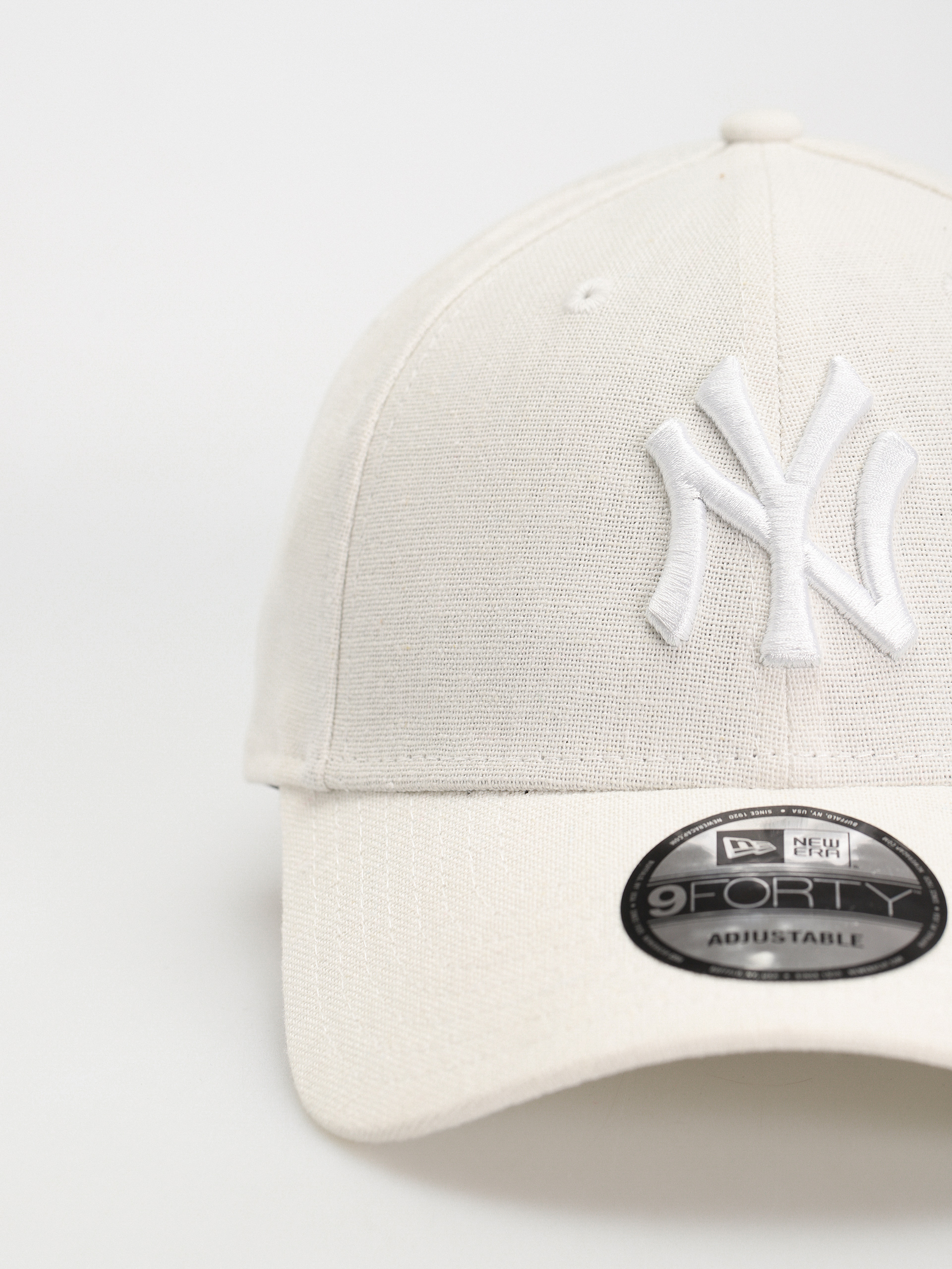 Kšiltovka  New Era Linen 9Forty New York Yankess (white/white)