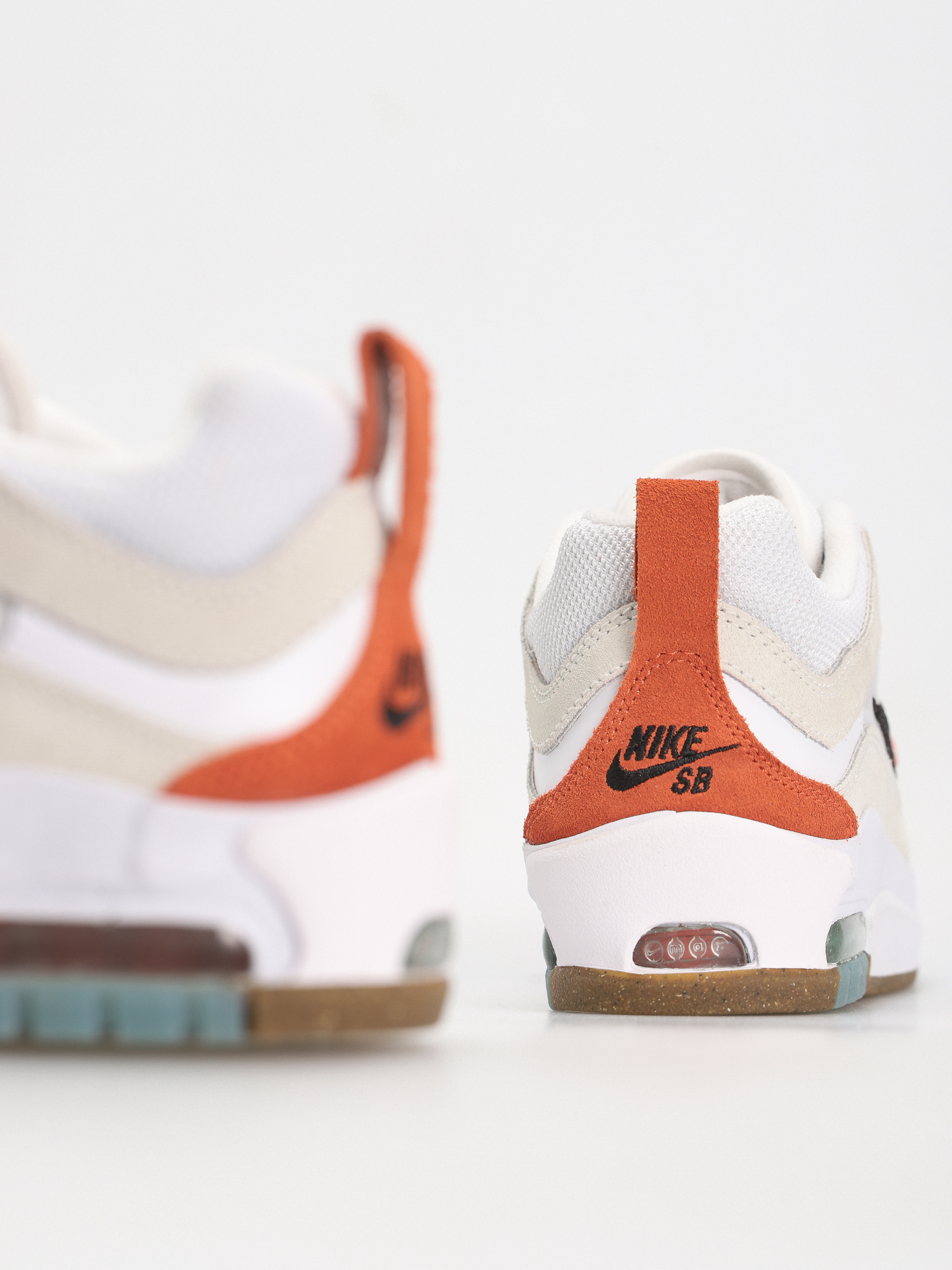 Boty Nike SB Ishod 2 (white/orange summit white black)