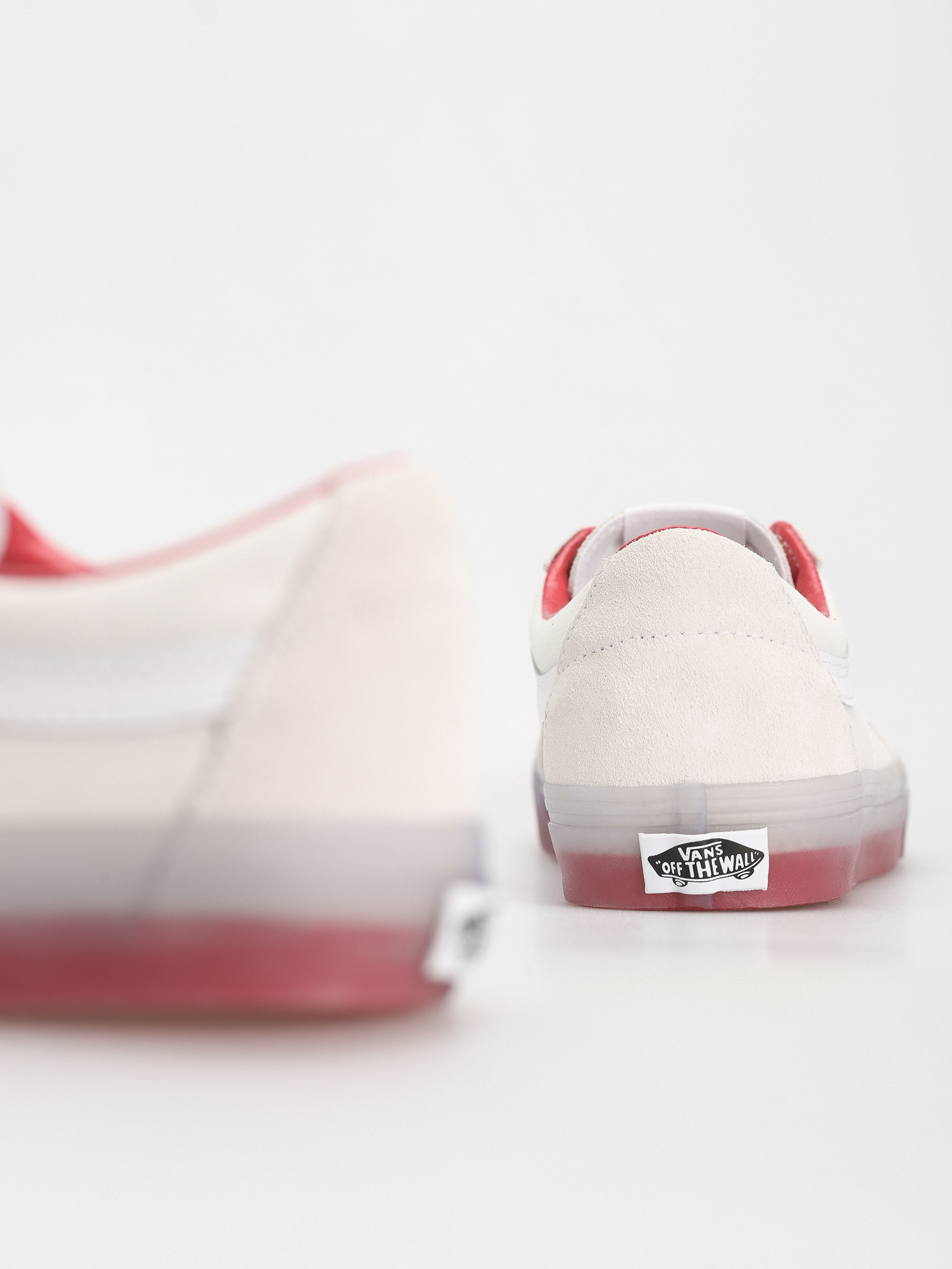 Boty Vans Sk8 Low (translucent sidewall white/red)