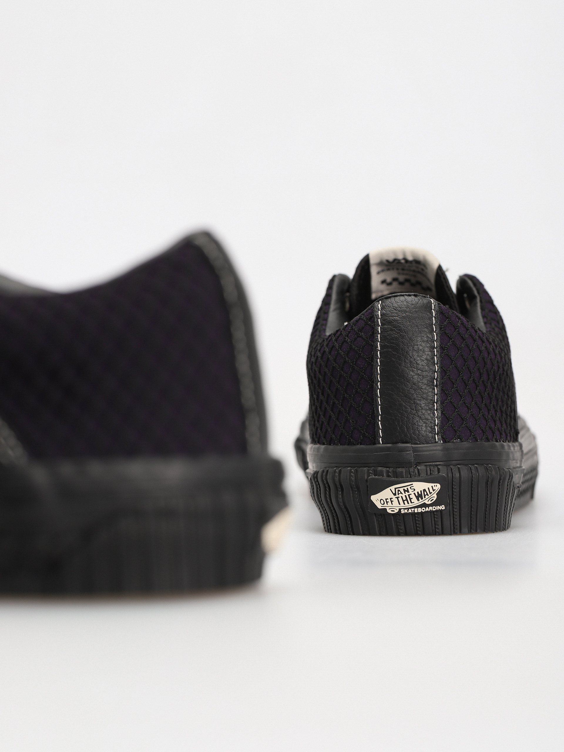 Boty Vans X Pass Port Skate Lampin (pass-port black/purple)