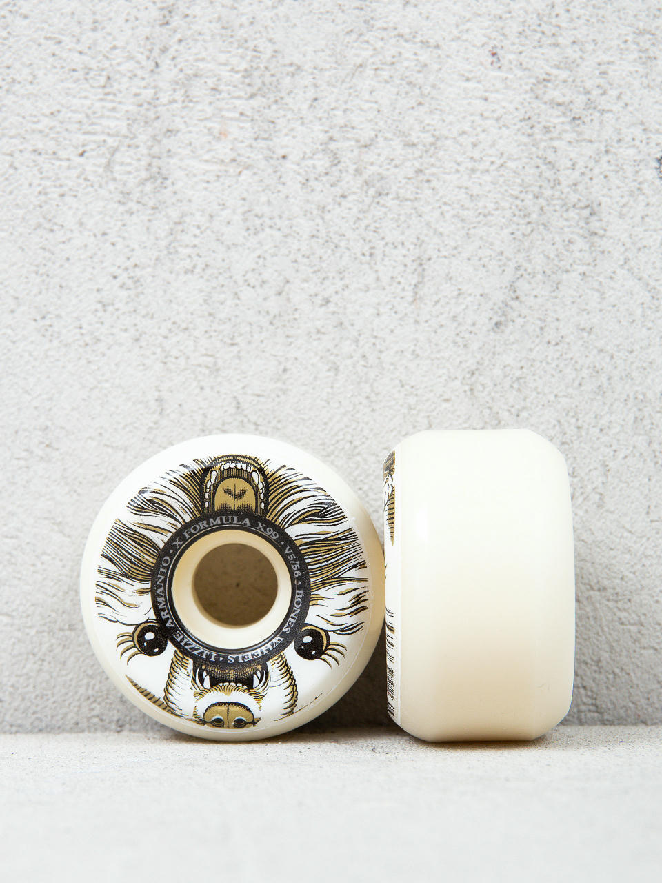 Kolečka Bones X Formula Armanto Alma Mutter V5 Sidecut 99A (white/gold/black)