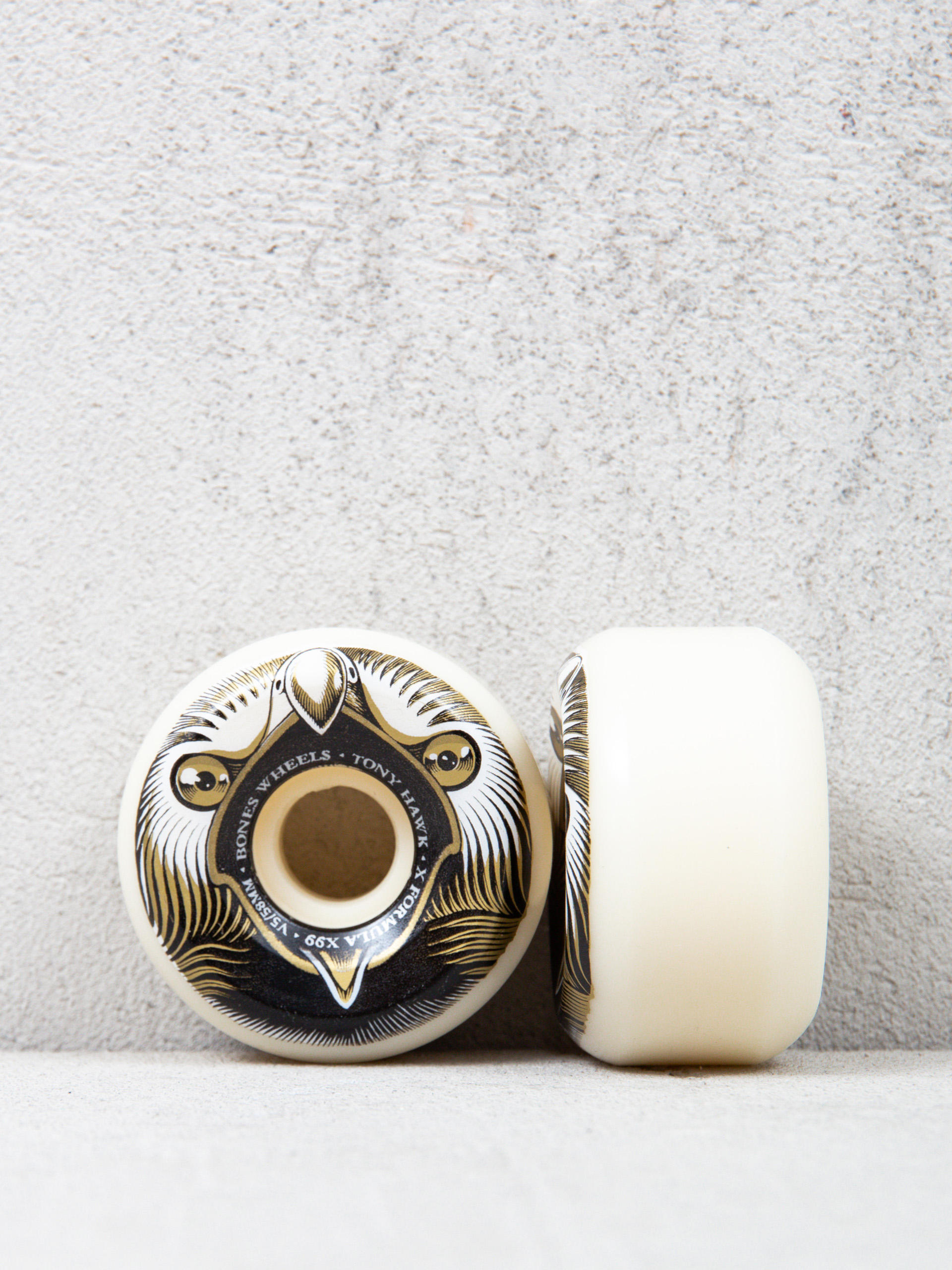 Kolečka Bones X Formula Hawk Beak & Destroy V5 Sidecut 99A (natural/black/gold)