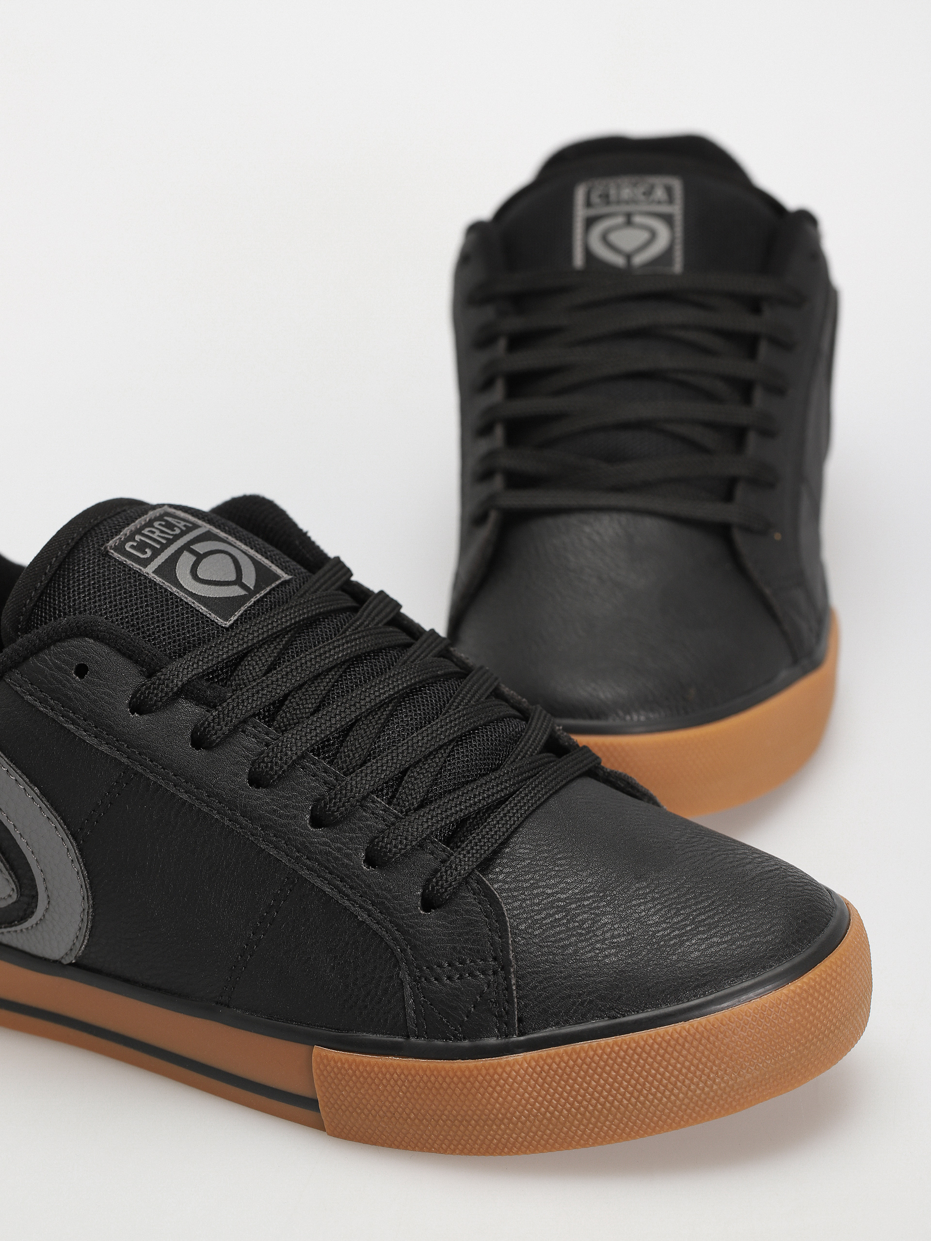 Boty Circa 211 Vulc Bold (black/grey/gum)