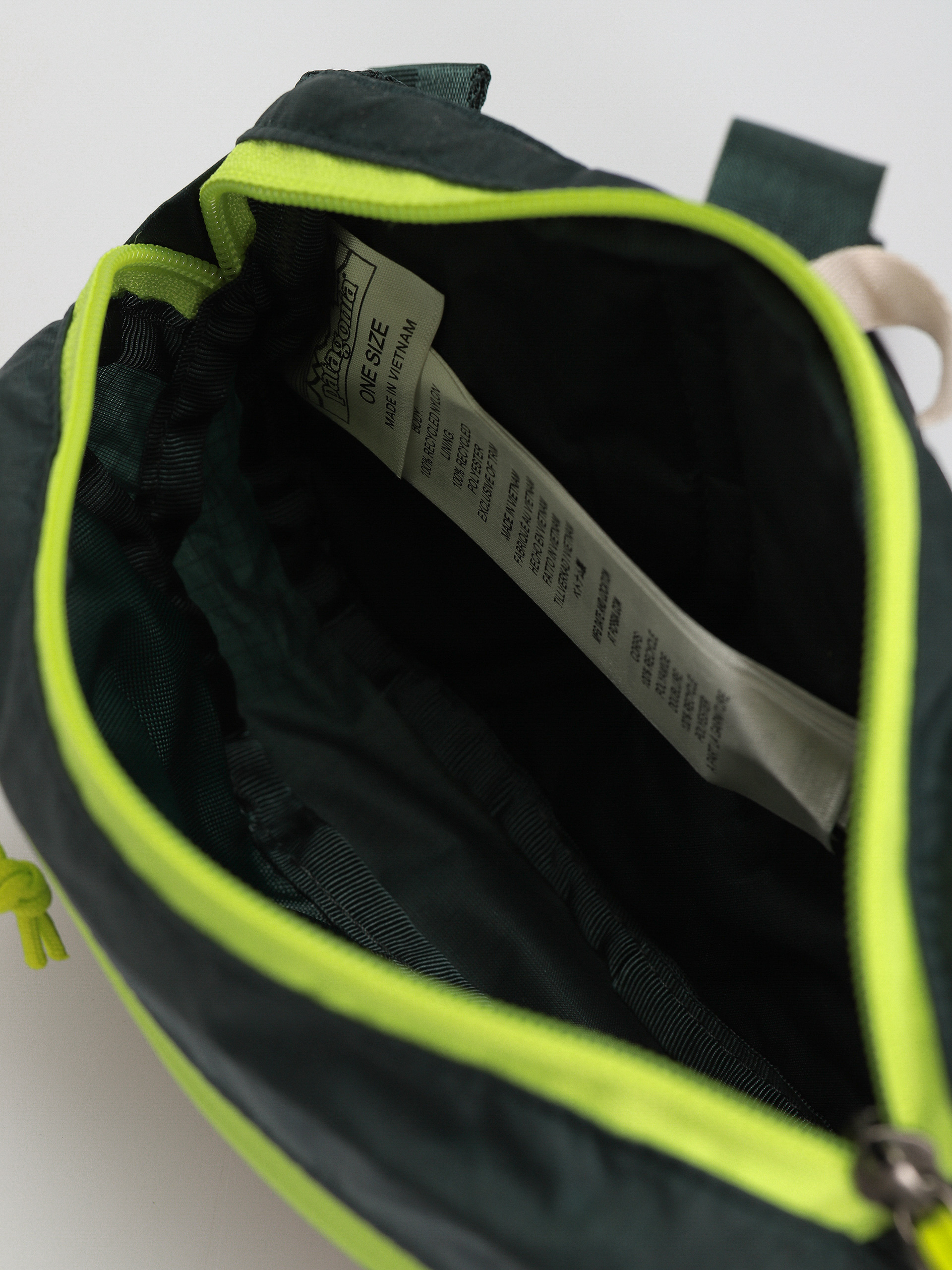 Ledvinka Patagonia Ultralight Black Hole Mini Hip Pack (nouveau green)