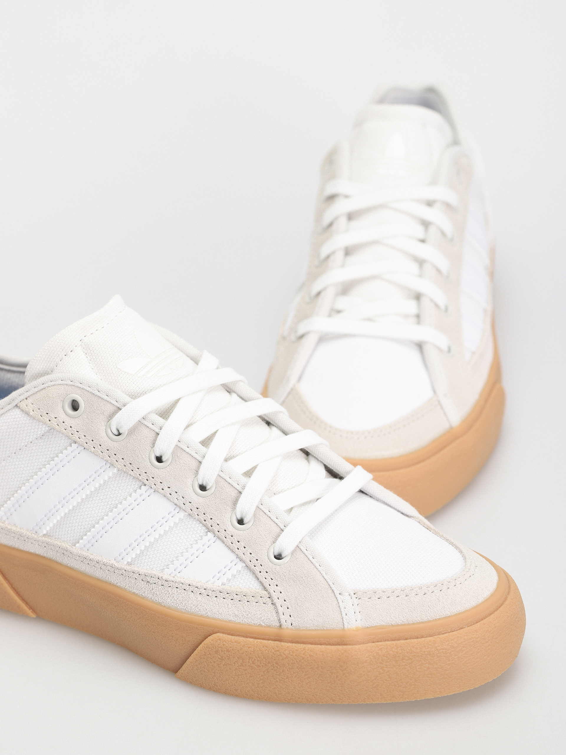 Boty adidas Court TNS Premiere (crywht/ftwwht/gum3)