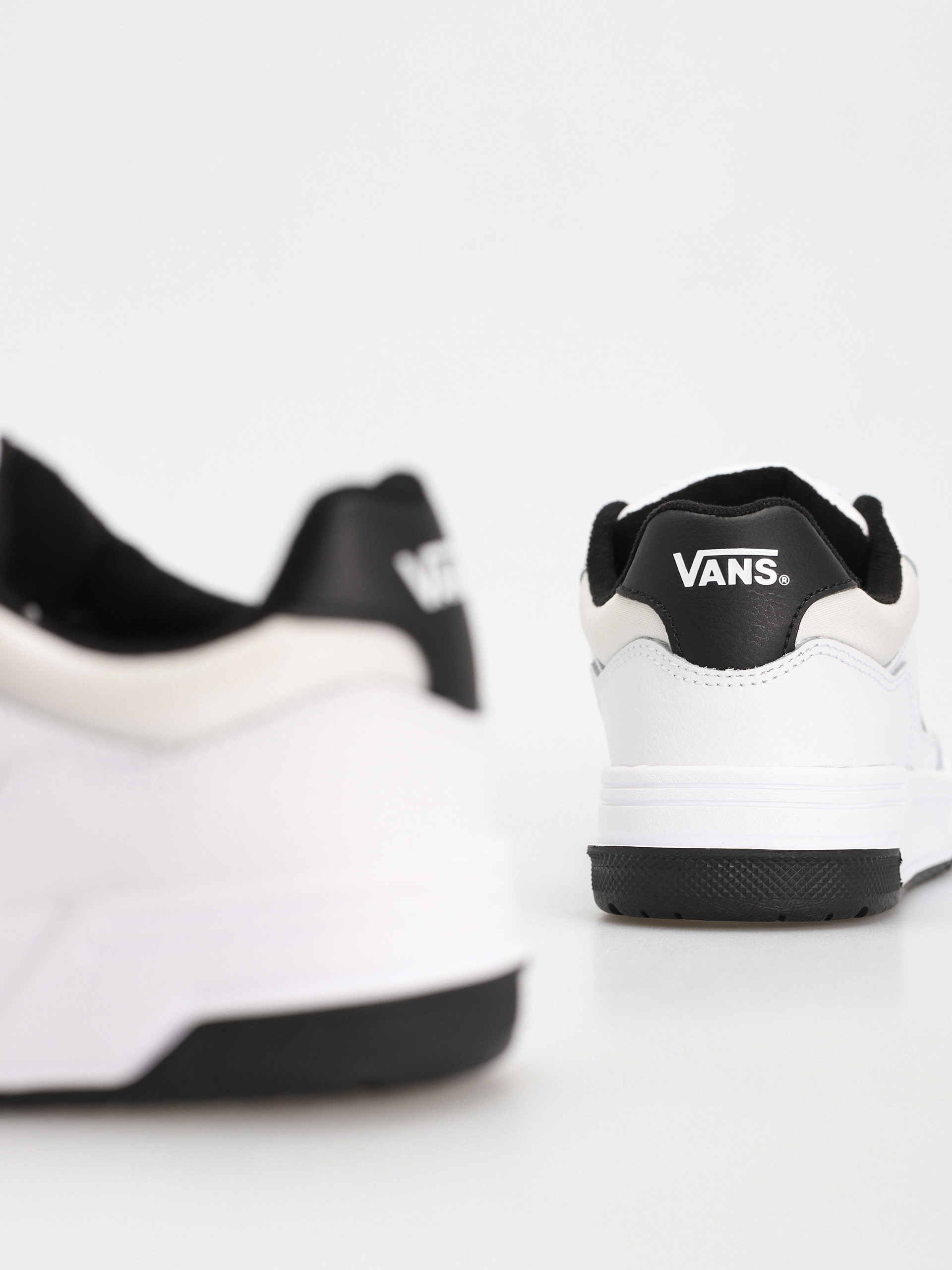 Boty Vans Upland (white/black)