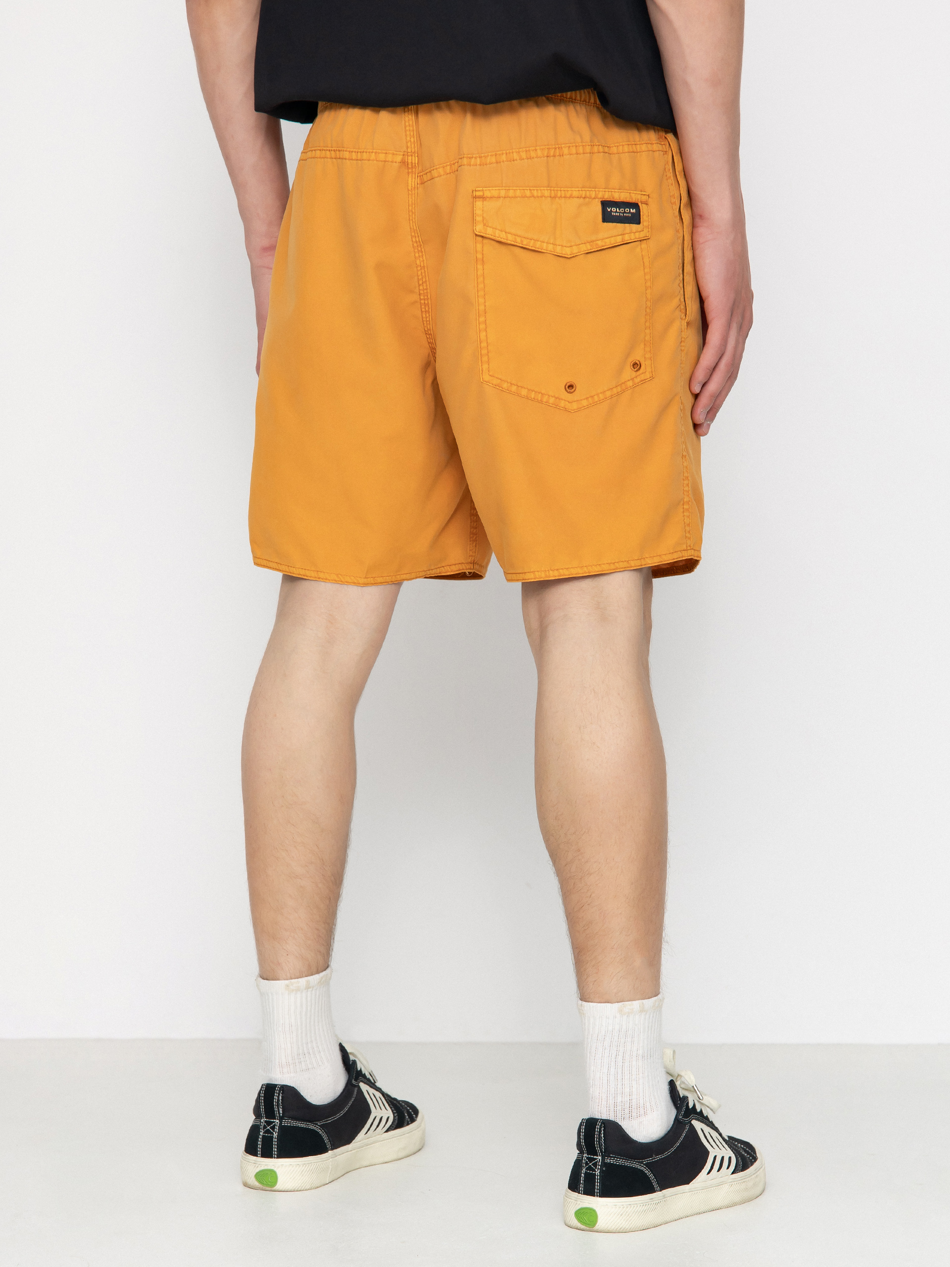 Kraťasy Volcom Center 17 (ginger brown)