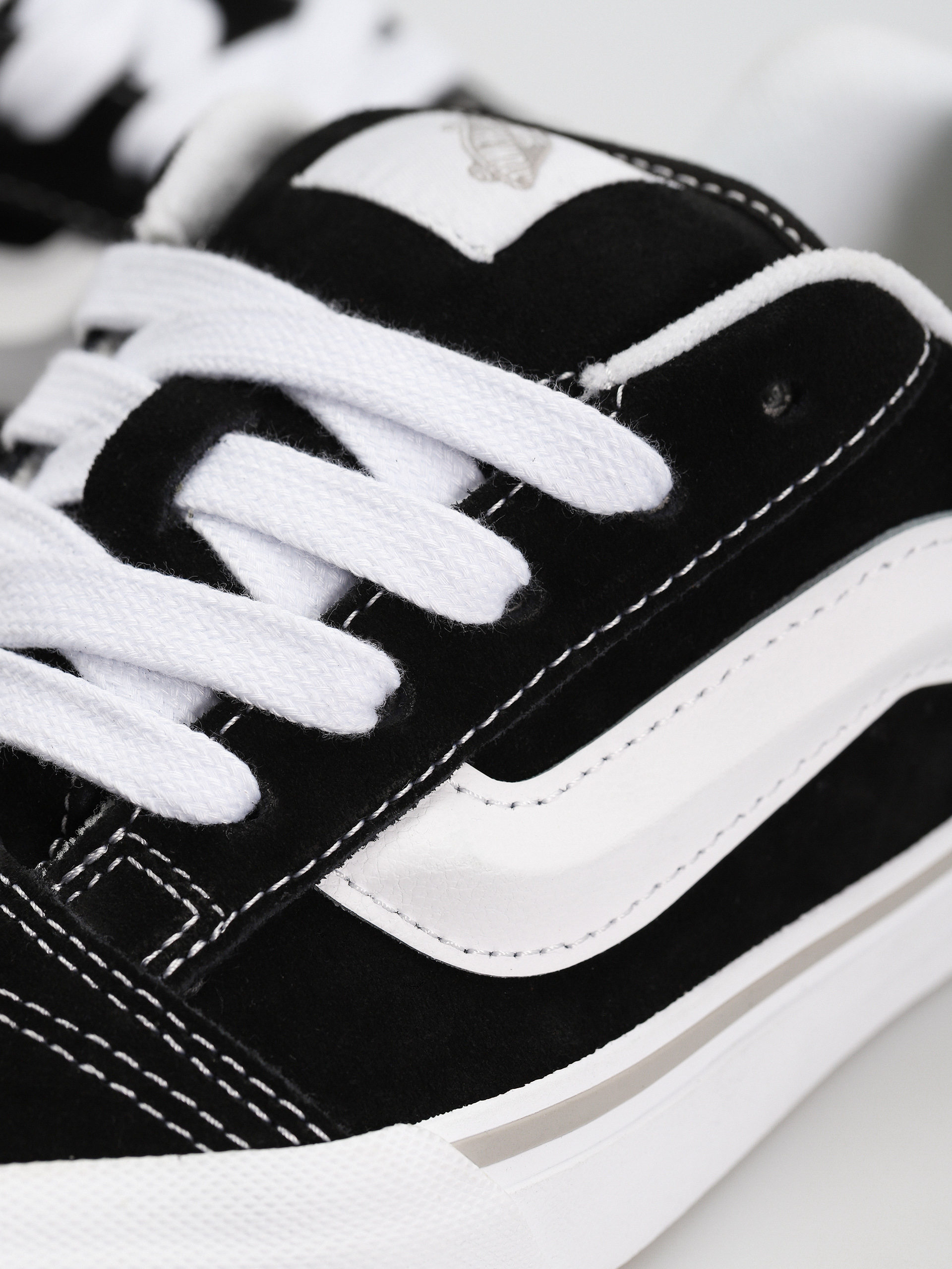 Dětské boty Vans Knu Skool JR (black/white)