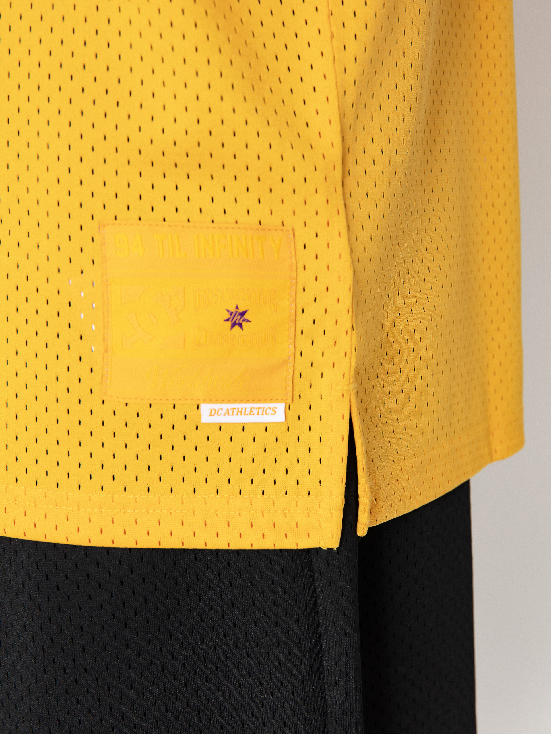 Tričko DC Showtime (saffron)