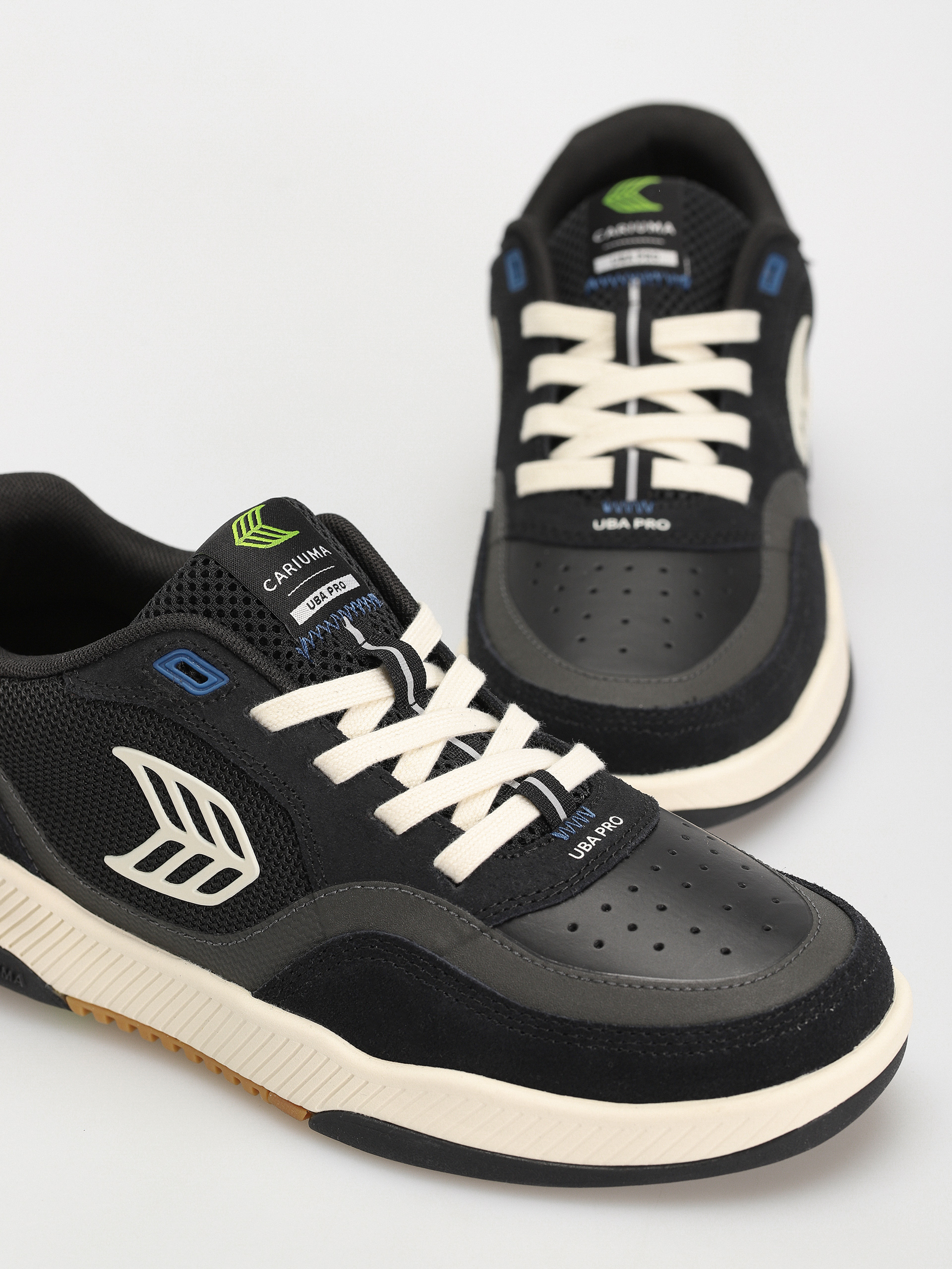 Boty Cariuma UBA PRO (black/red & ivory)