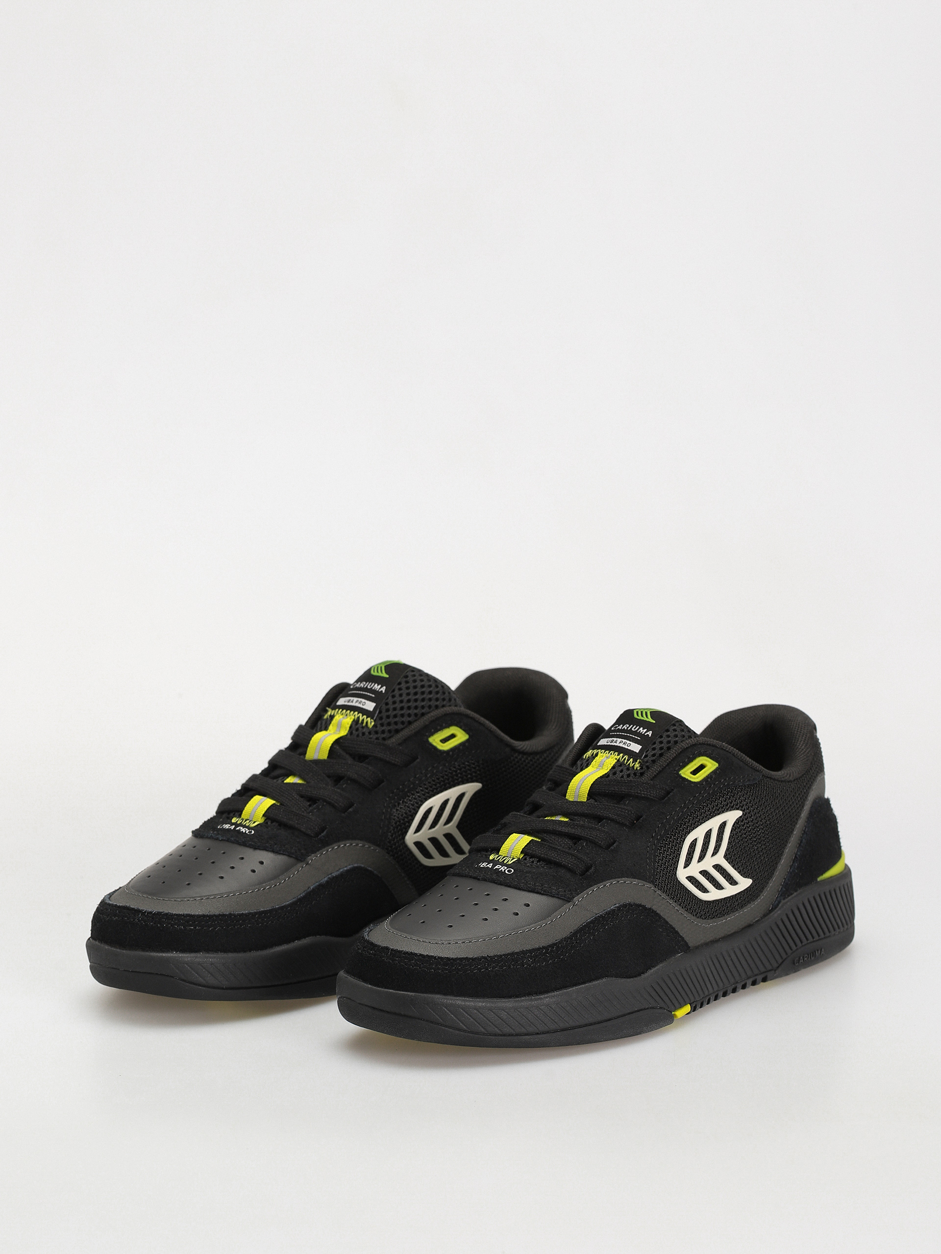 Boty Cariuma UBA PRO (all black/green & off white)