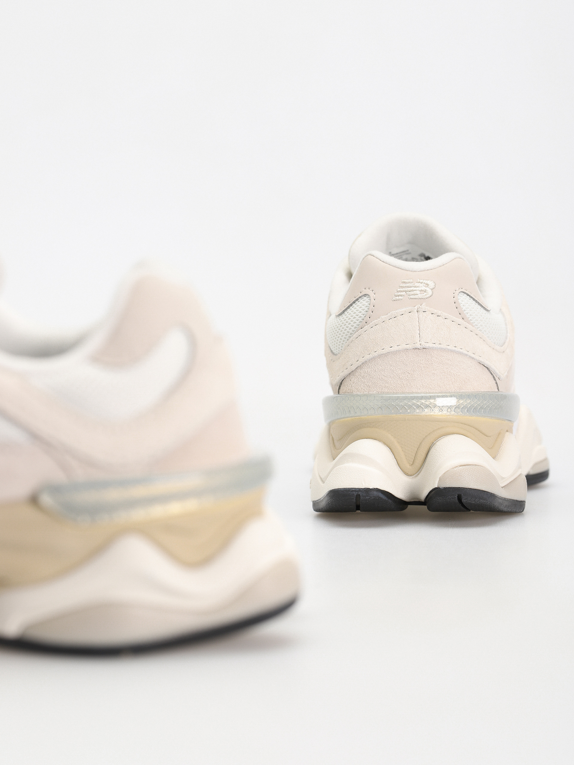 Boty New Balance 9060 (sea salt moonbeam)