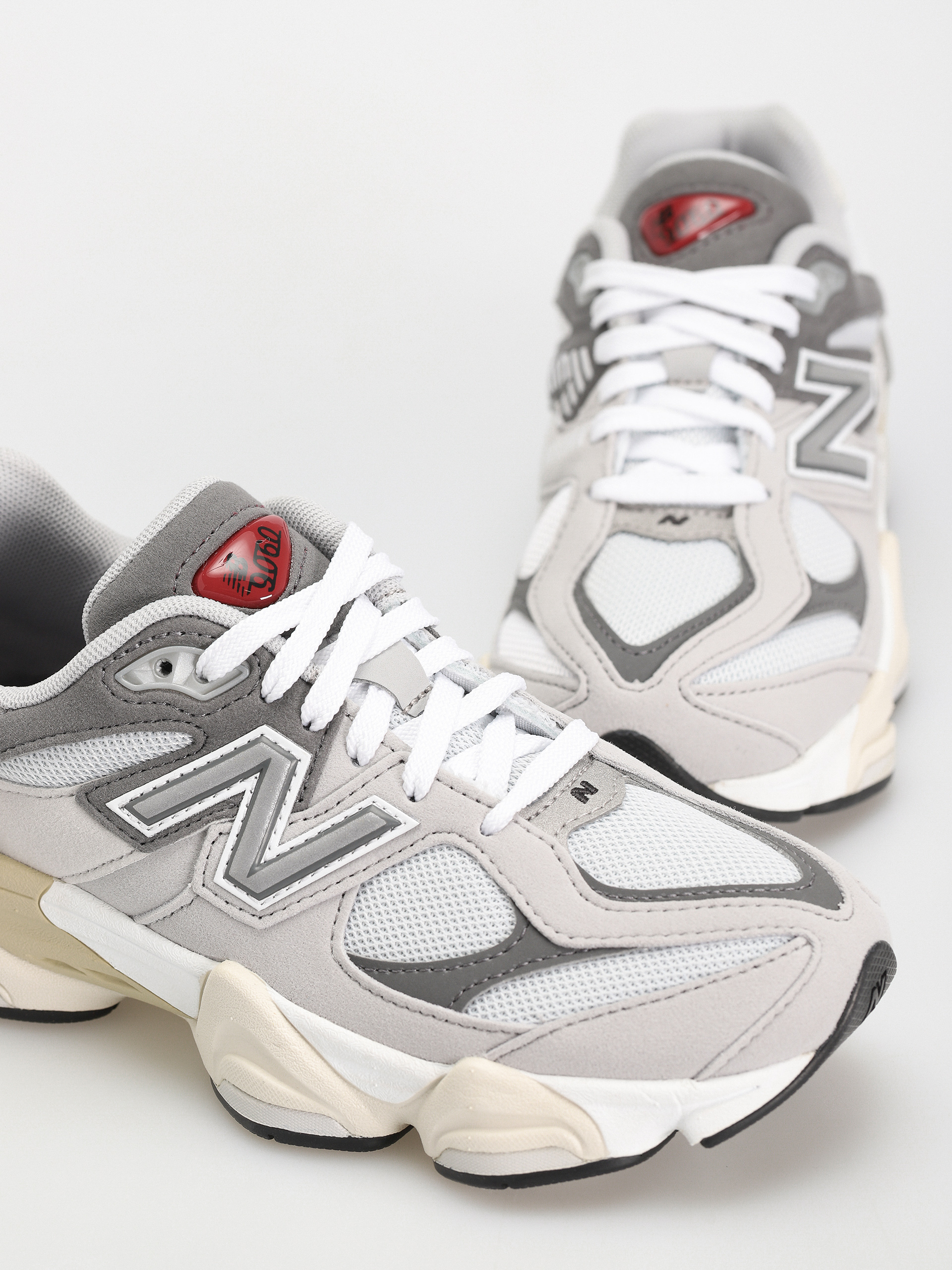 Boty New Balance 9060 JR (raincloud)