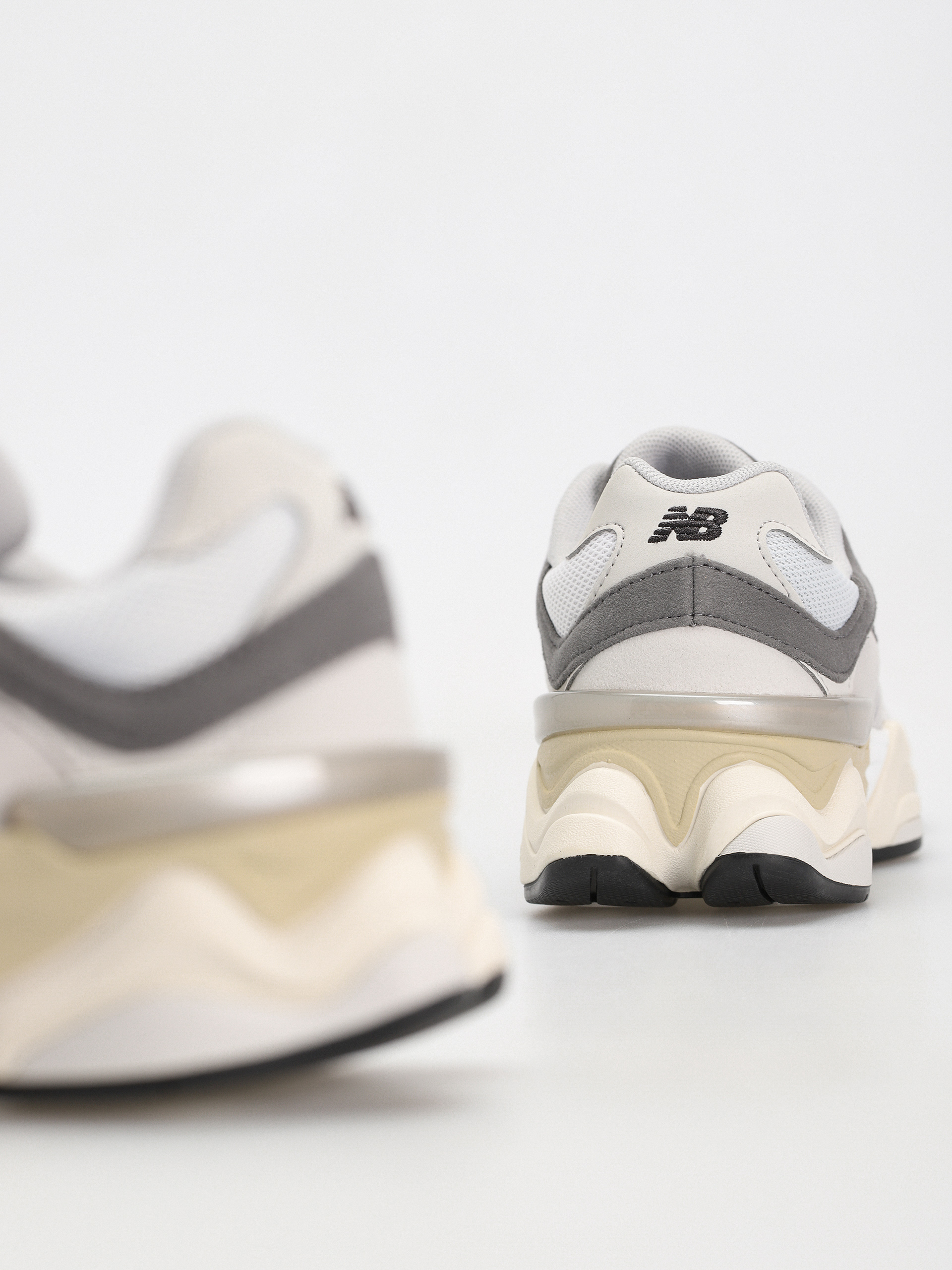 Boty New Balance 9060 JR (raincloud)