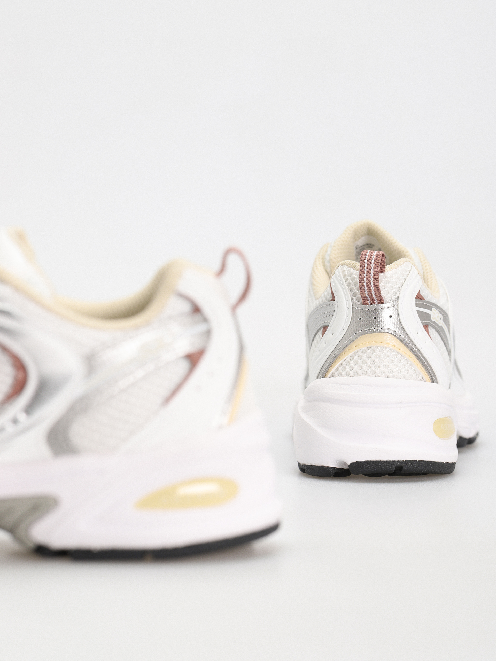 Boty New Balance 530 (white silver beige)