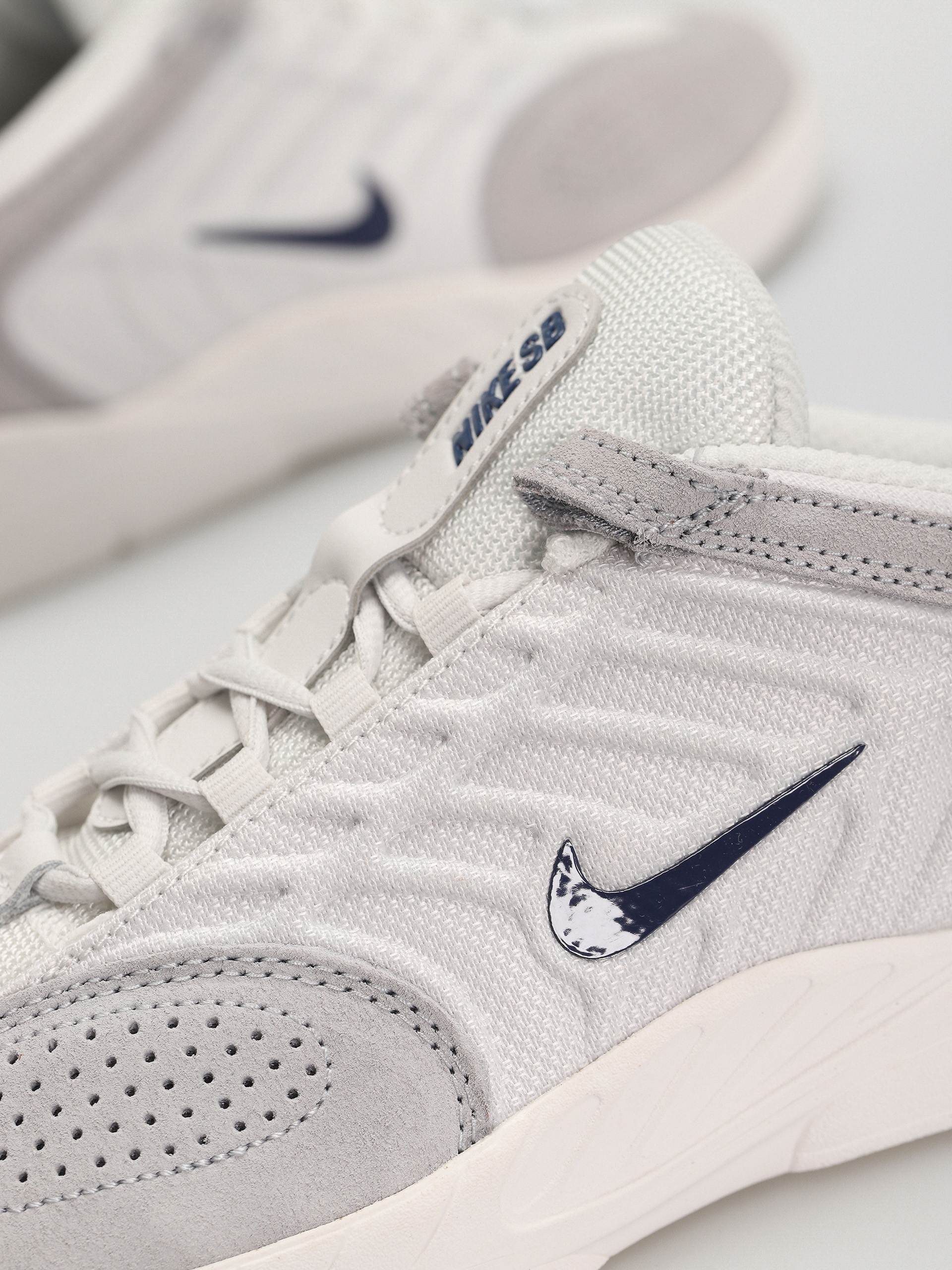 Boty Nike SB Vertebrae (platinum tint/midnight navy wolf grey)