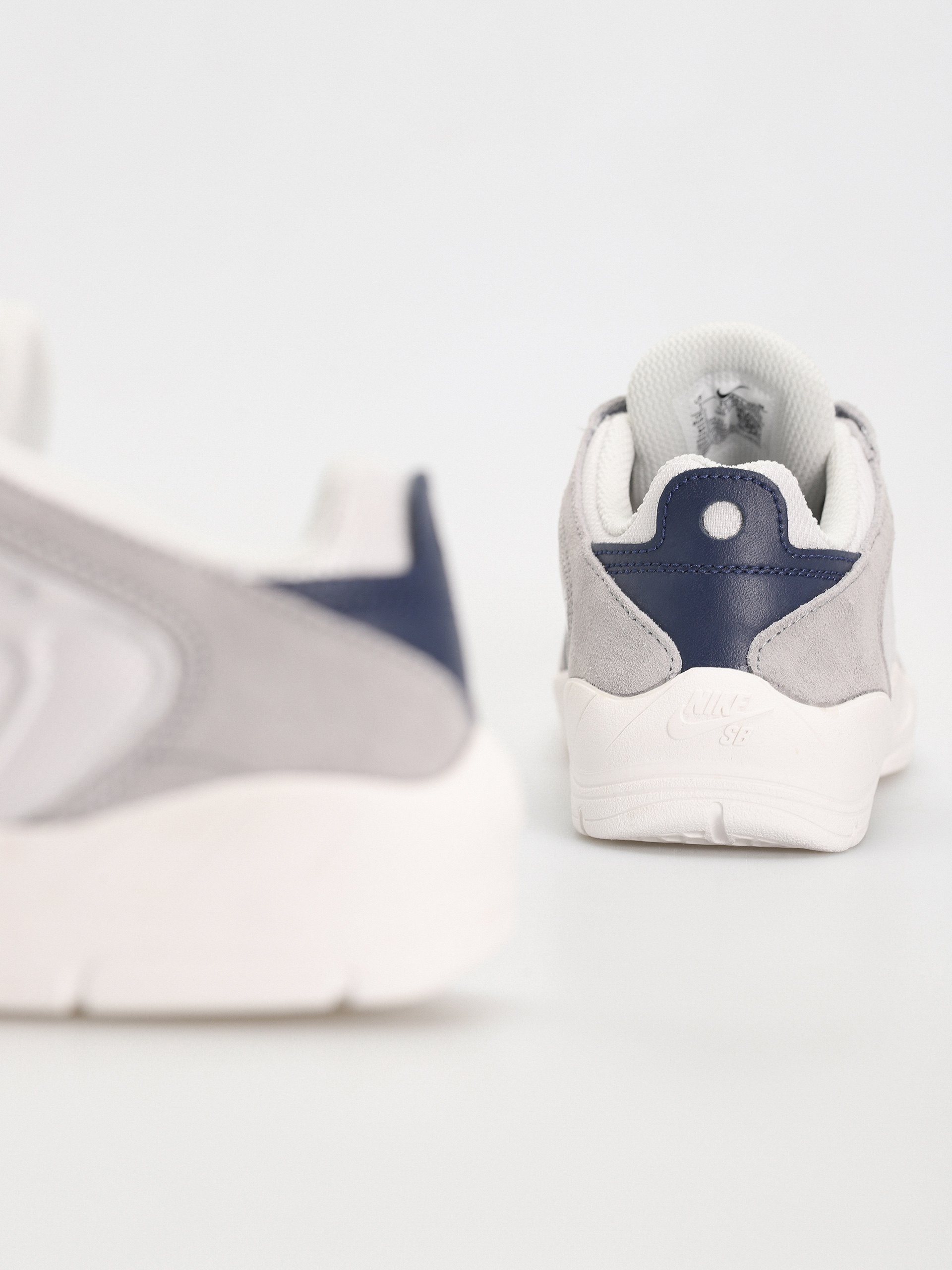 Boty Nike SB Vertebrae (platinum tint/midnight navy wolf grey)